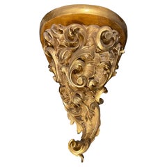 Goldenes Regal des 19. Jahrhunderts