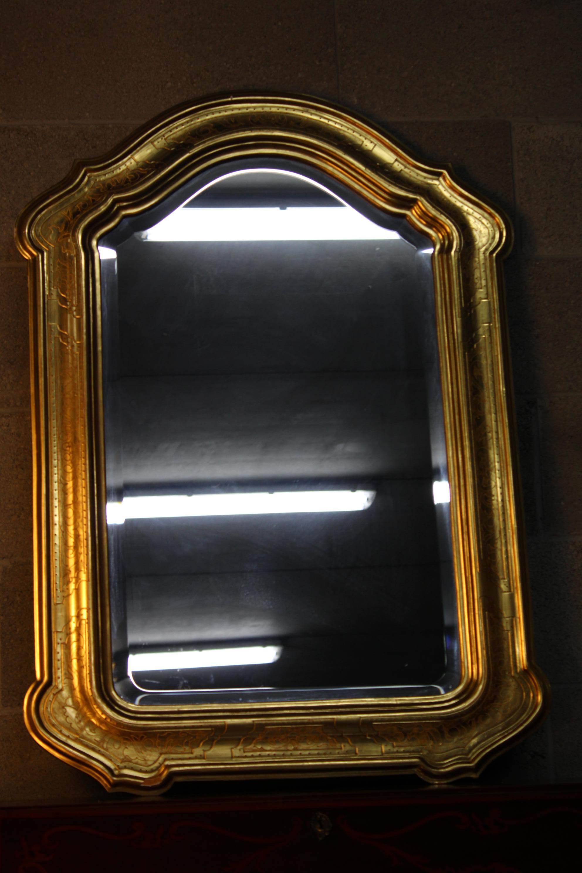 Hand-Carved Golden Gilded Antique Italian Wall Mirror