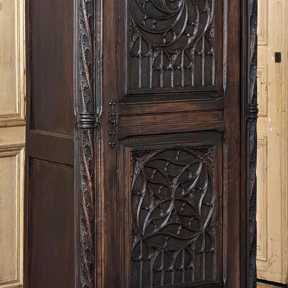 19th Century Gothic Bonnetiere ~ Petite Armoire In Good Condition In Dallas, TX