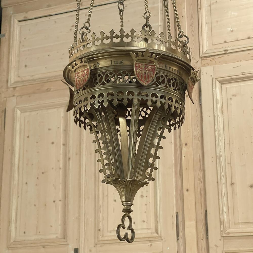 Brûleur d'encens gothique en bronze du 19ème siècle ~ Lustre en vente 2