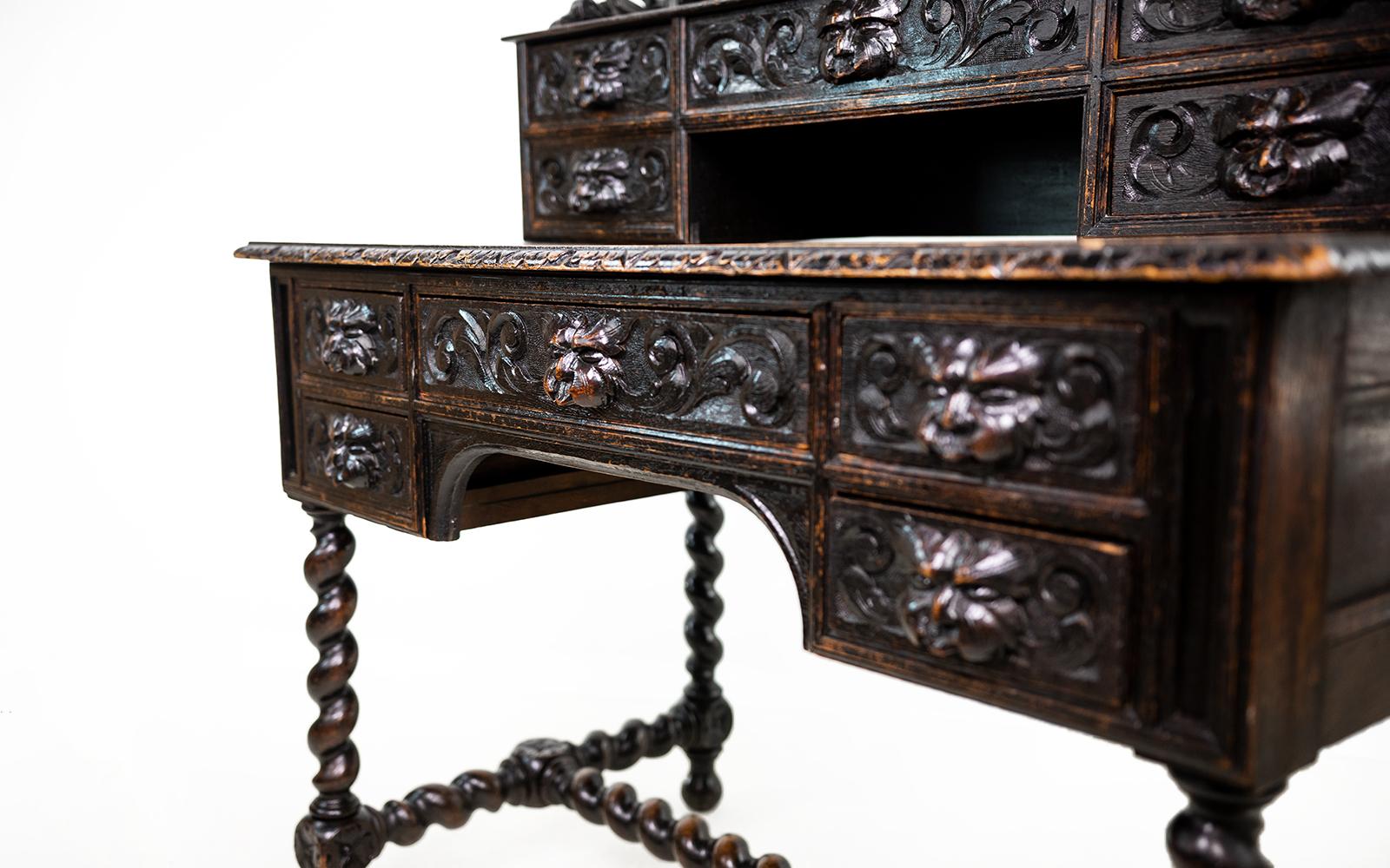 European 19th Century Gothic Revival Green Man Carved Oak Desk For Sale