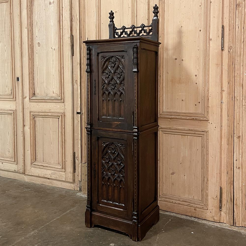 French 19th Century Gothic Revival Homme Debout, Cabinet