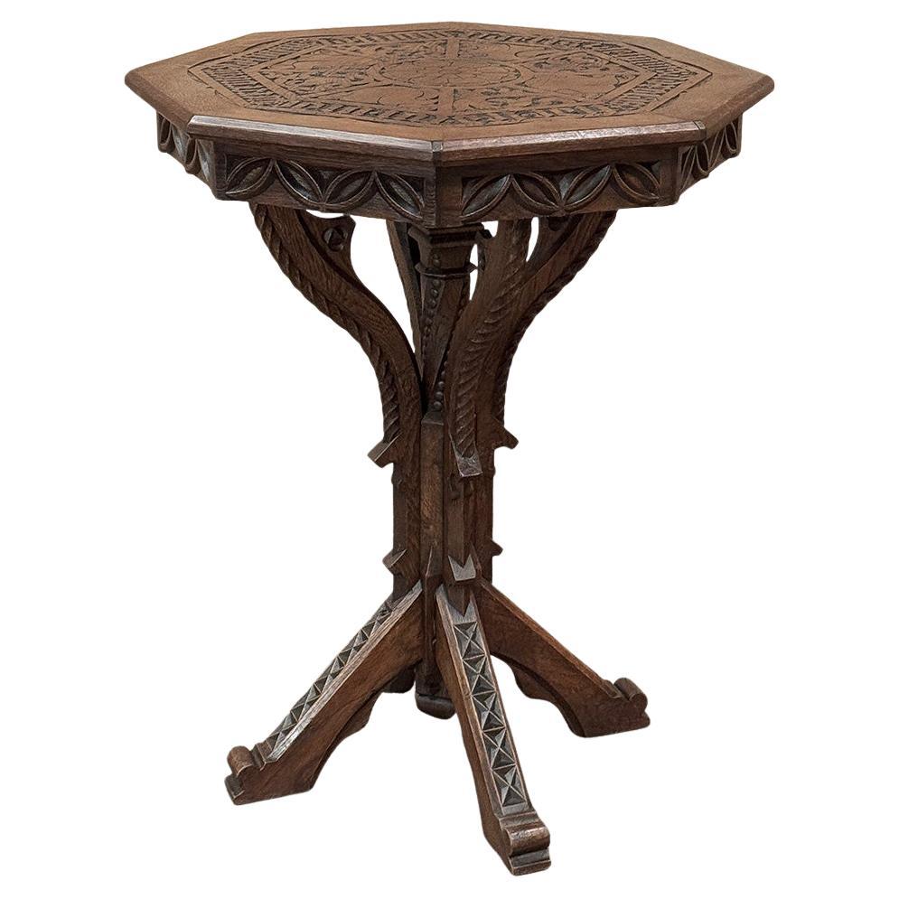 Table d'appoint octogonale néo-gothique du 19e siècle en vente