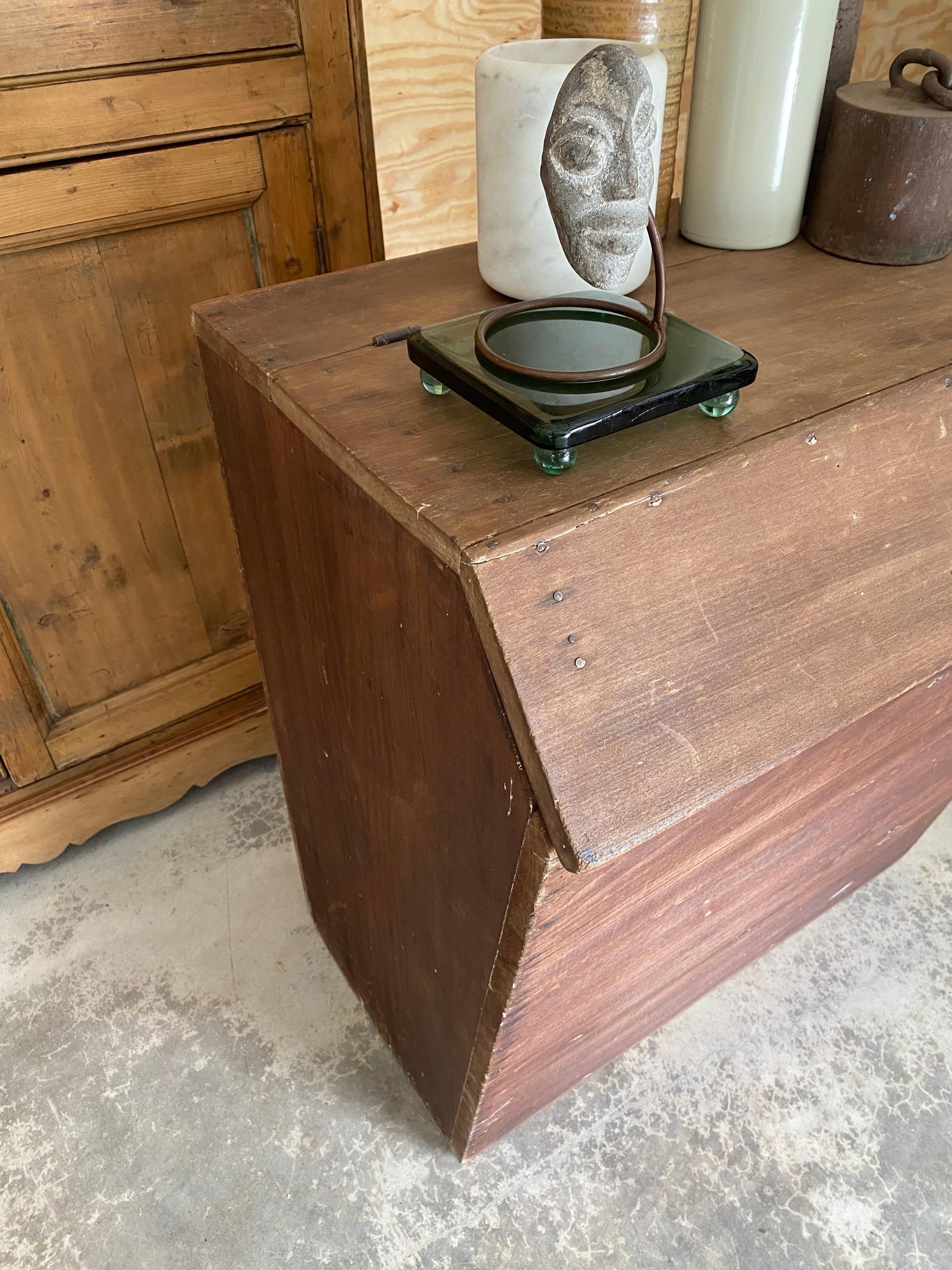 19. Jahrhundert Grain Bin Konsolentisch im Angebot 8