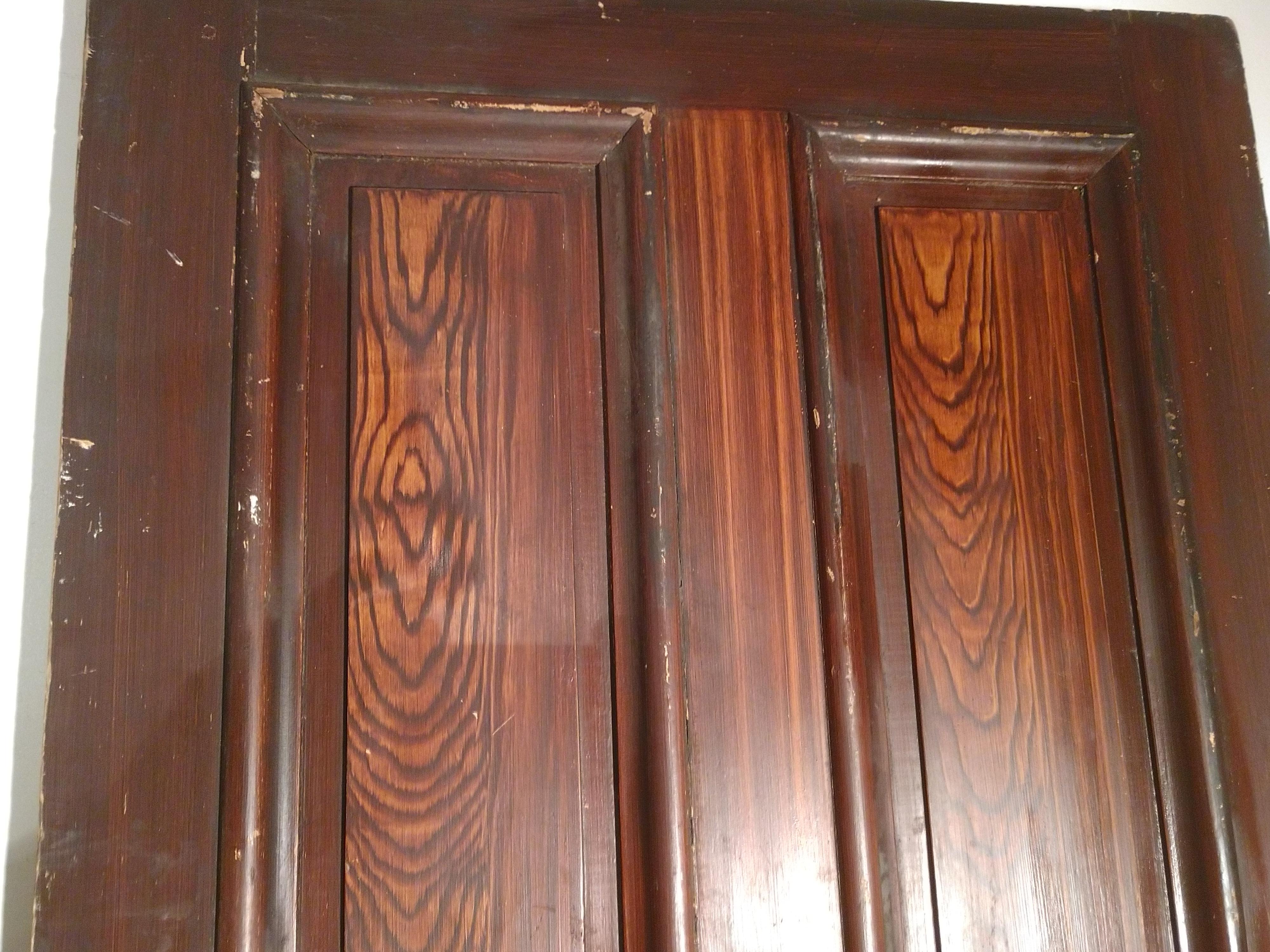 19. Jahrhundert Grain gemalt getäfelten Holz Tür im Angebot 4