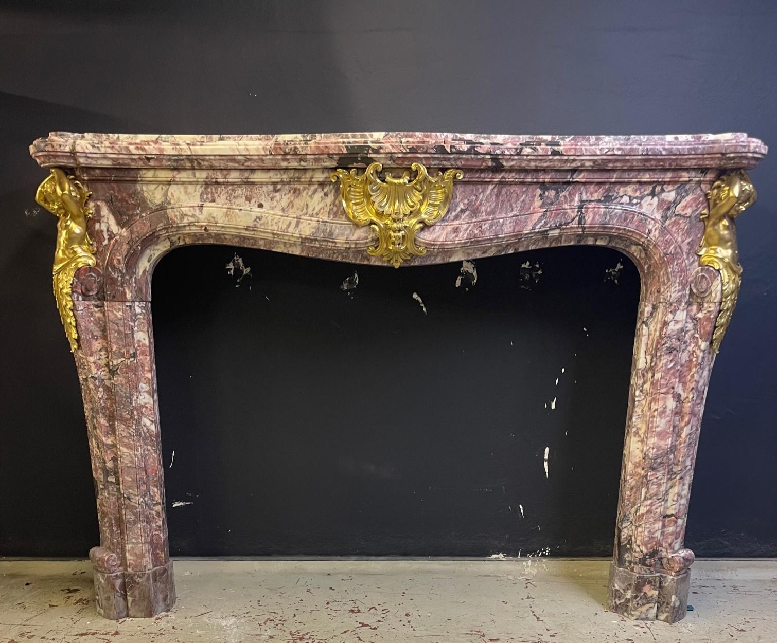 19th Century  Grand French Chateau Chimneypiece in Fleur de Peche Marble For Sale 11