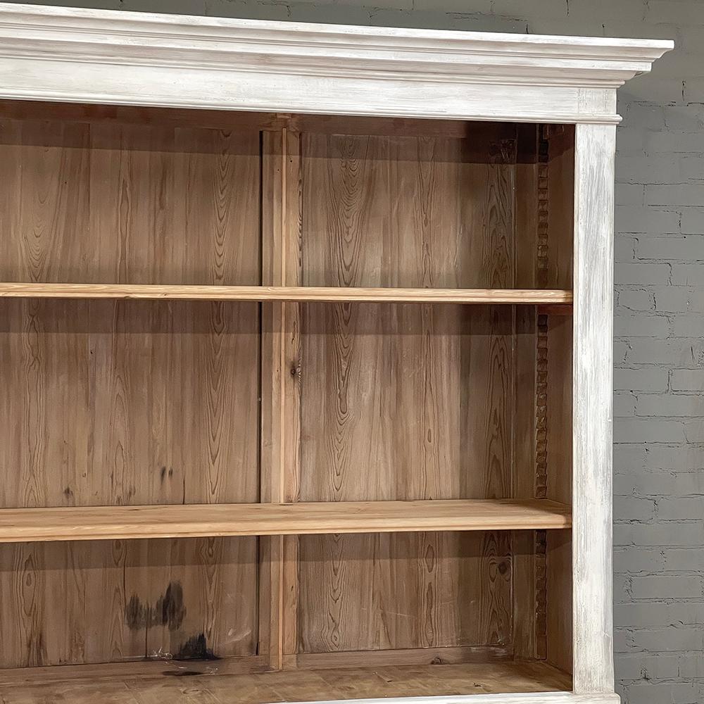 19th Century Grand French Neoclassical Bookcase in Whitewashed Pine For Sale 7