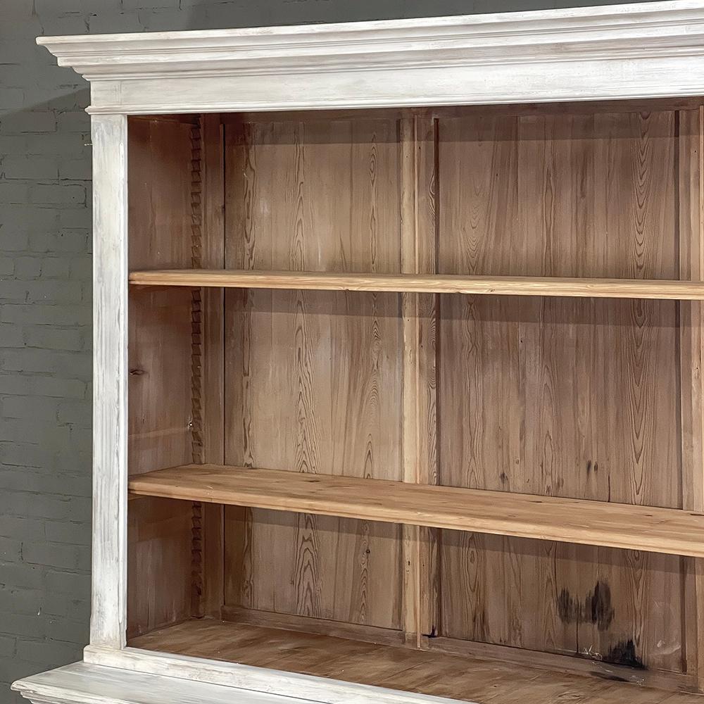19th Century Grand French Neoclassical Bookcase in Whitewashed Pine For Sale 10
