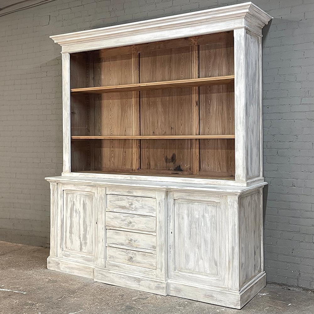 Hand-Crafted 19th Century Grand French Neoclassical Bookcase in Whitewashed Pine For Sale