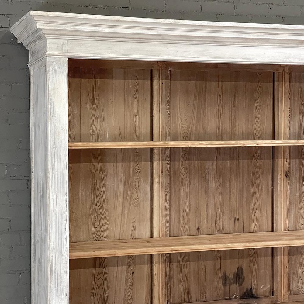 19th Century Grand French Neoclassical Bookcase in Whitewashed Pine For Sale 5