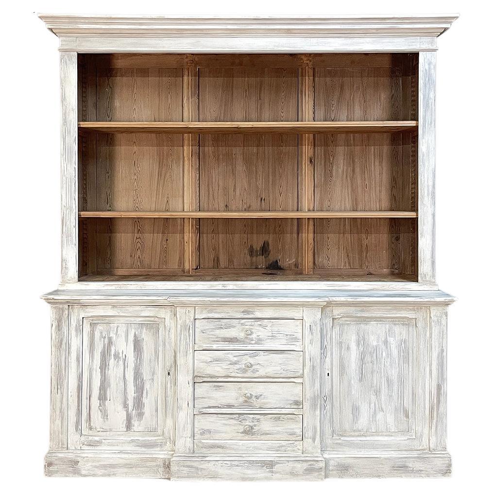 19th Century Grand French Neoclassical Bookcase in Whitewashed Pine For Sale