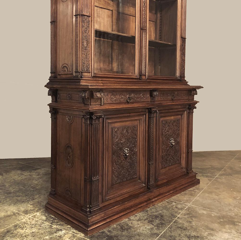 19th Century Grand French Renaissance Walnut Bookcase For Sale 1
