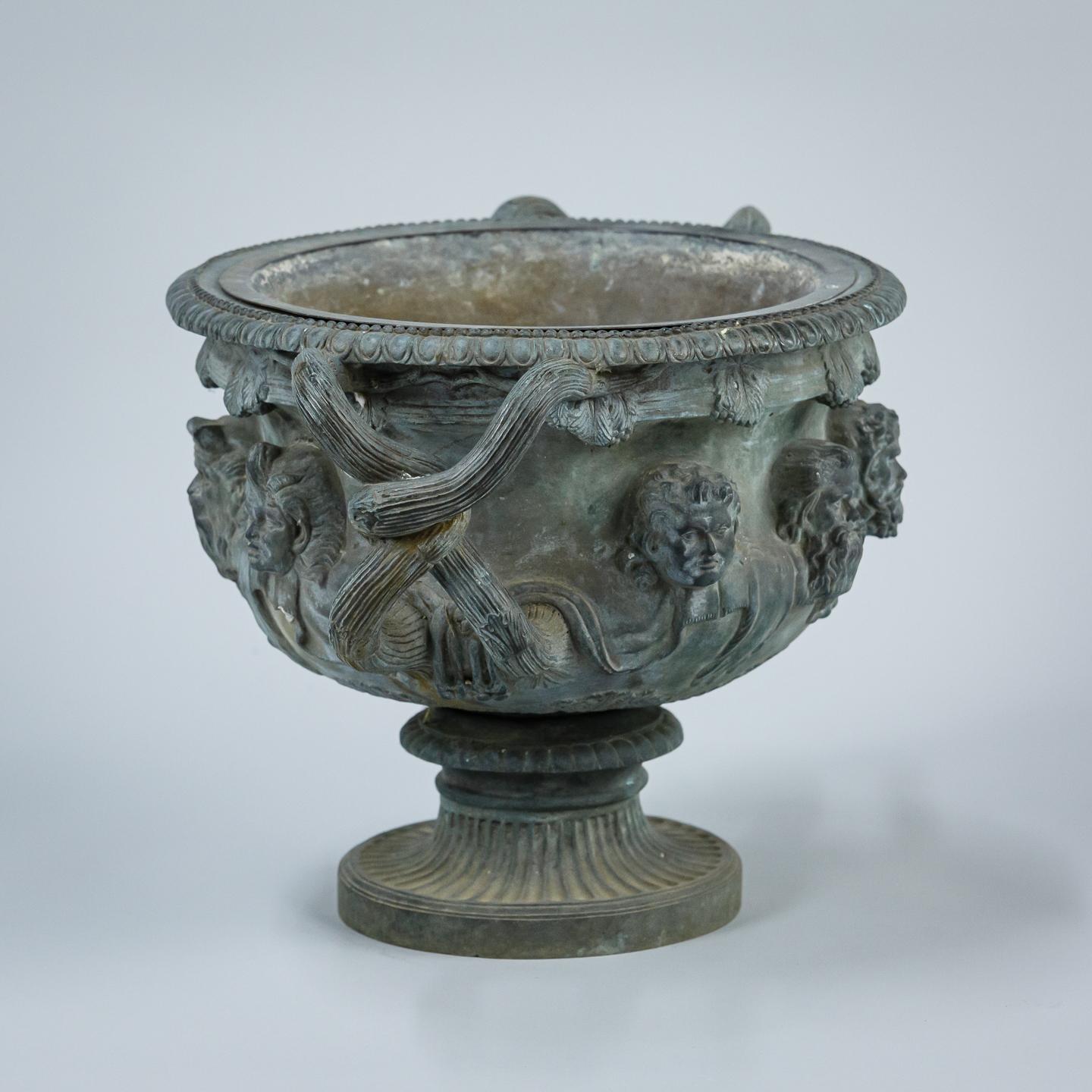 19th Century Grand Tour Bronze Albani or Warwick Vase In Good Condition In Pease pottage, West Sussex