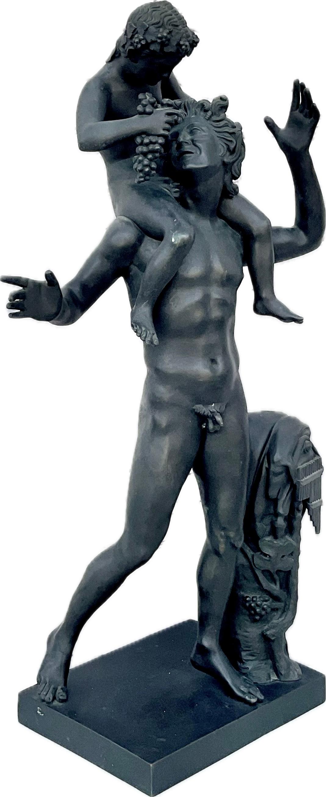 Scultura in bronzo Grand Tour del XIX secolo raffigurante un satiro con Dioniso bambino in vendita 2