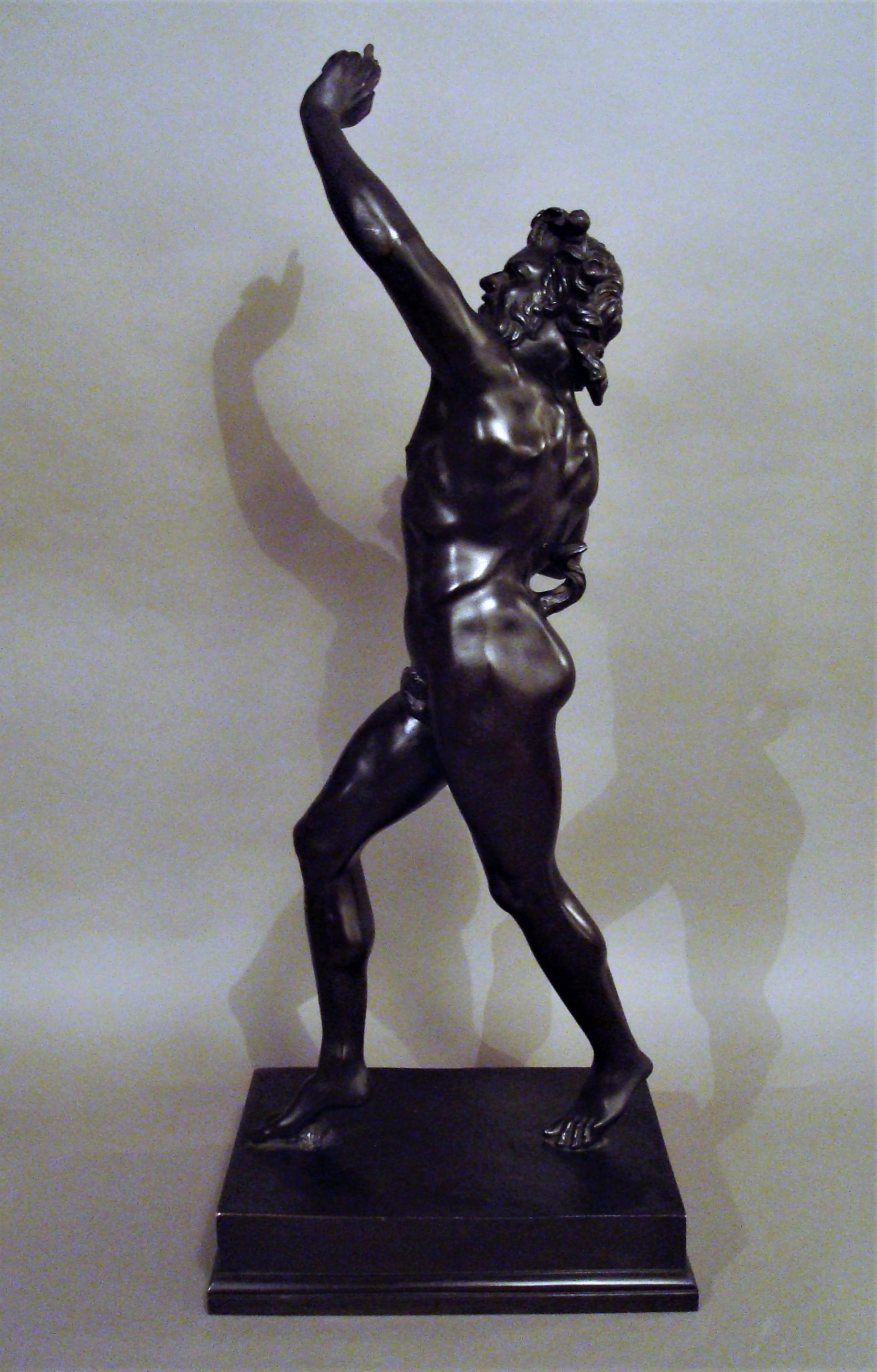 Scultura in bronzo del Grand Tour del XIX secolo raffigurante un fauno danzante in vendita 4