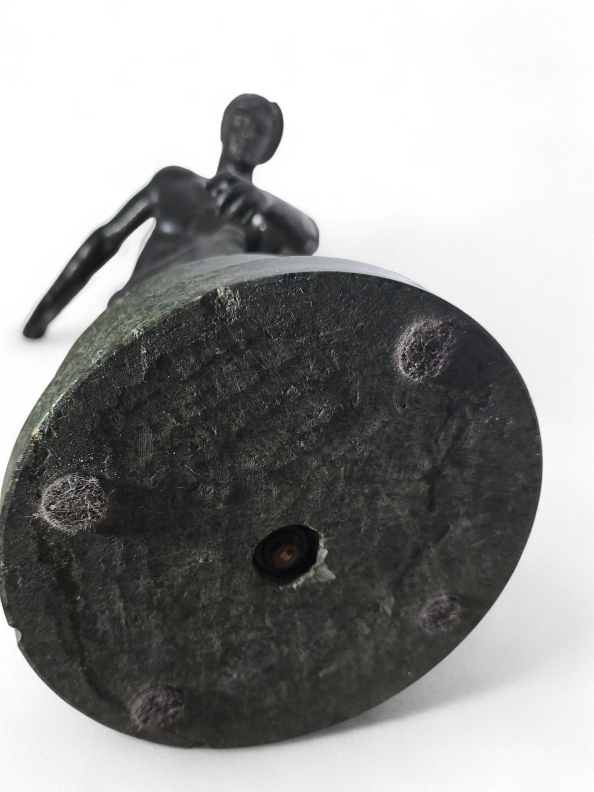 Scultura in bronzo Grand Tour del XIX secolo raffigurante il Discobolo in vendita 6