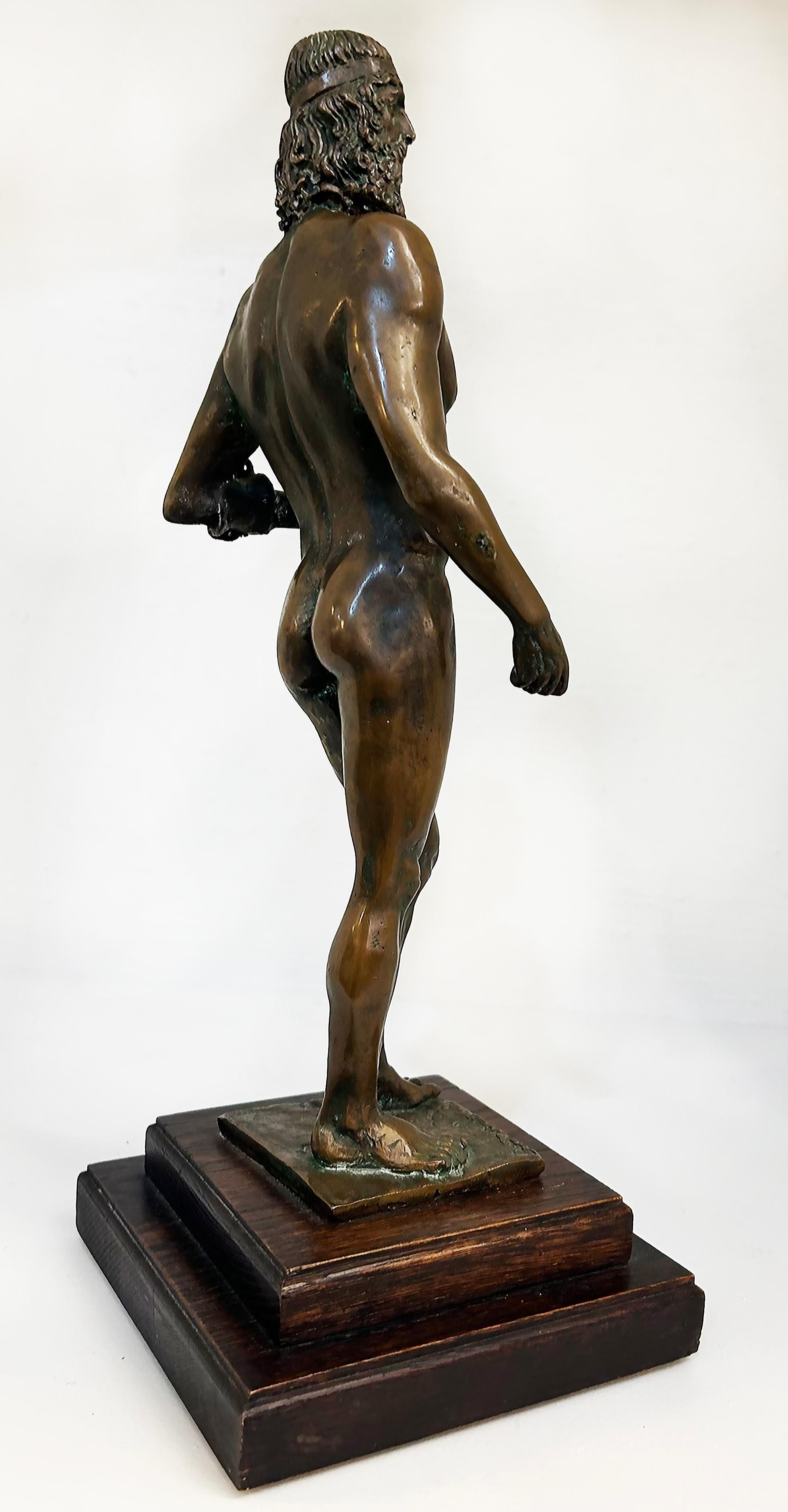 1980s Italian Bronze Riace Warrior Sculpture Statue Signed Pintoneilo In Good Condition For Sale In Miami, FL