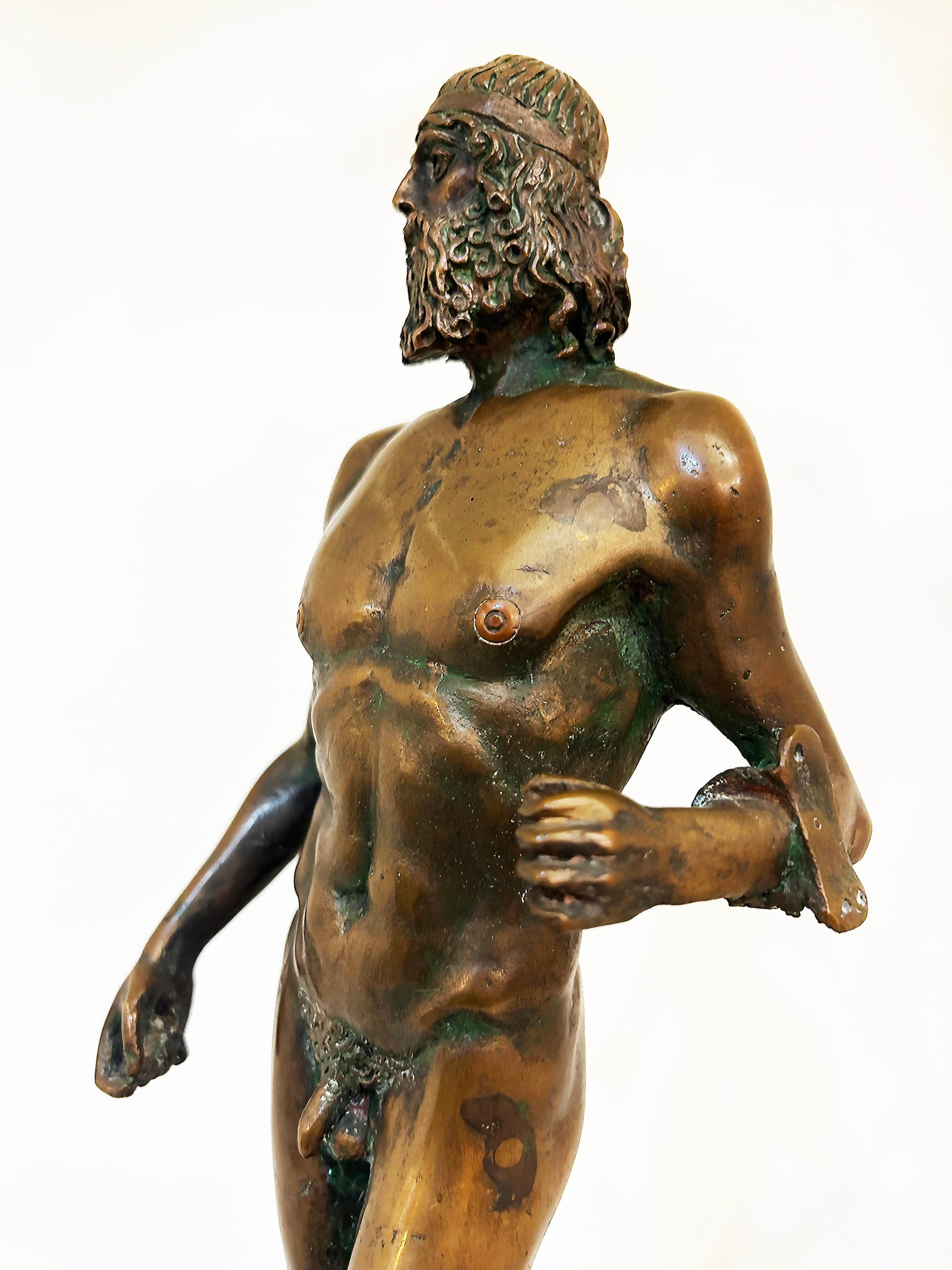 1980s Italian Bronze Riace Warrior Sculpture Statue Signed Pintoneilo In Good Condition For Sale In Miami, FL
