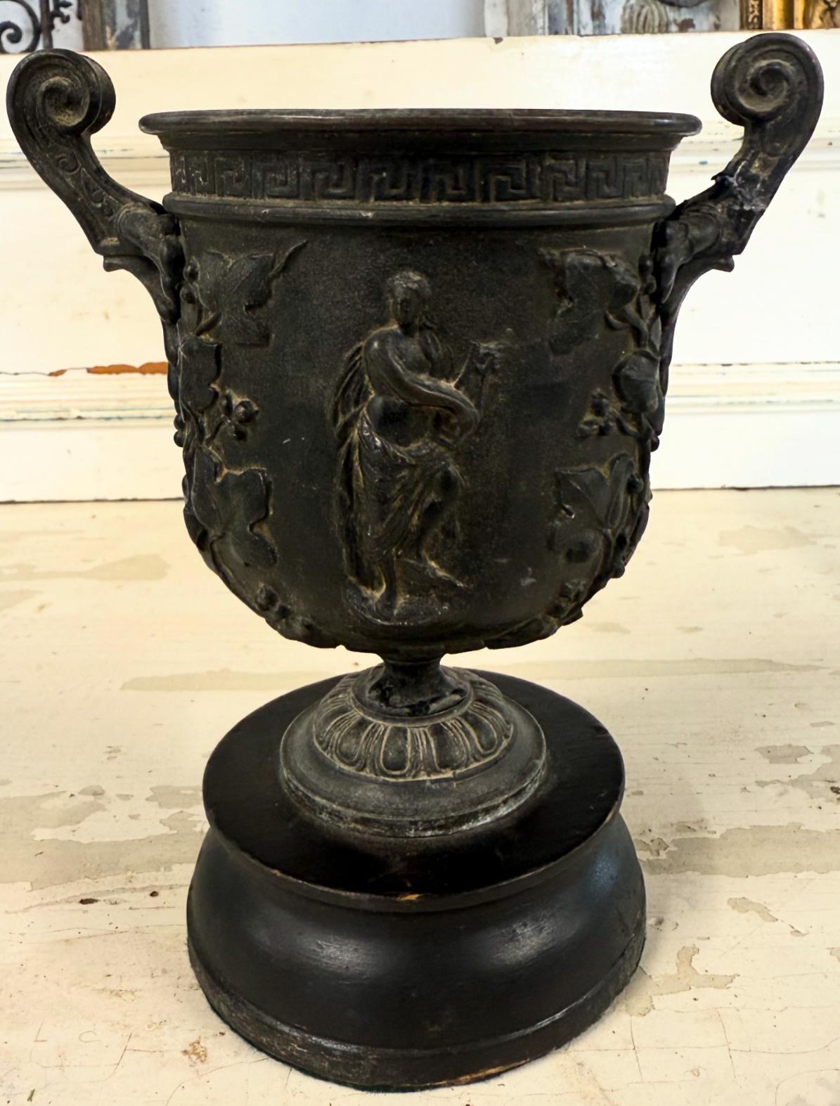 Néoclassique Urne néoclassique Grand Tour du 19e siècle en vente