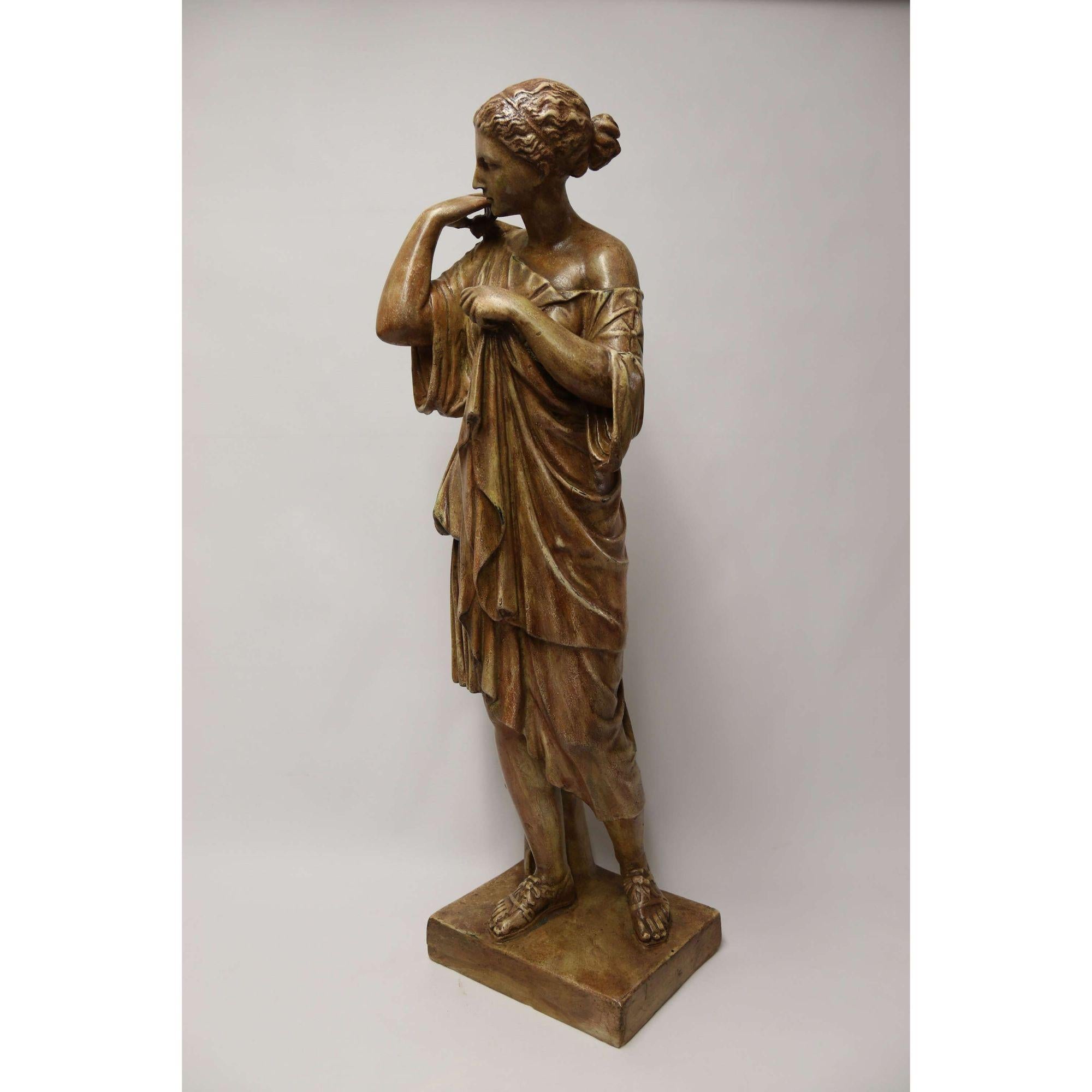 XIXe siècle Figure en plâtre du 19e siècle représentant Dianne la chasseuse, datant d'environ 1870 en vente