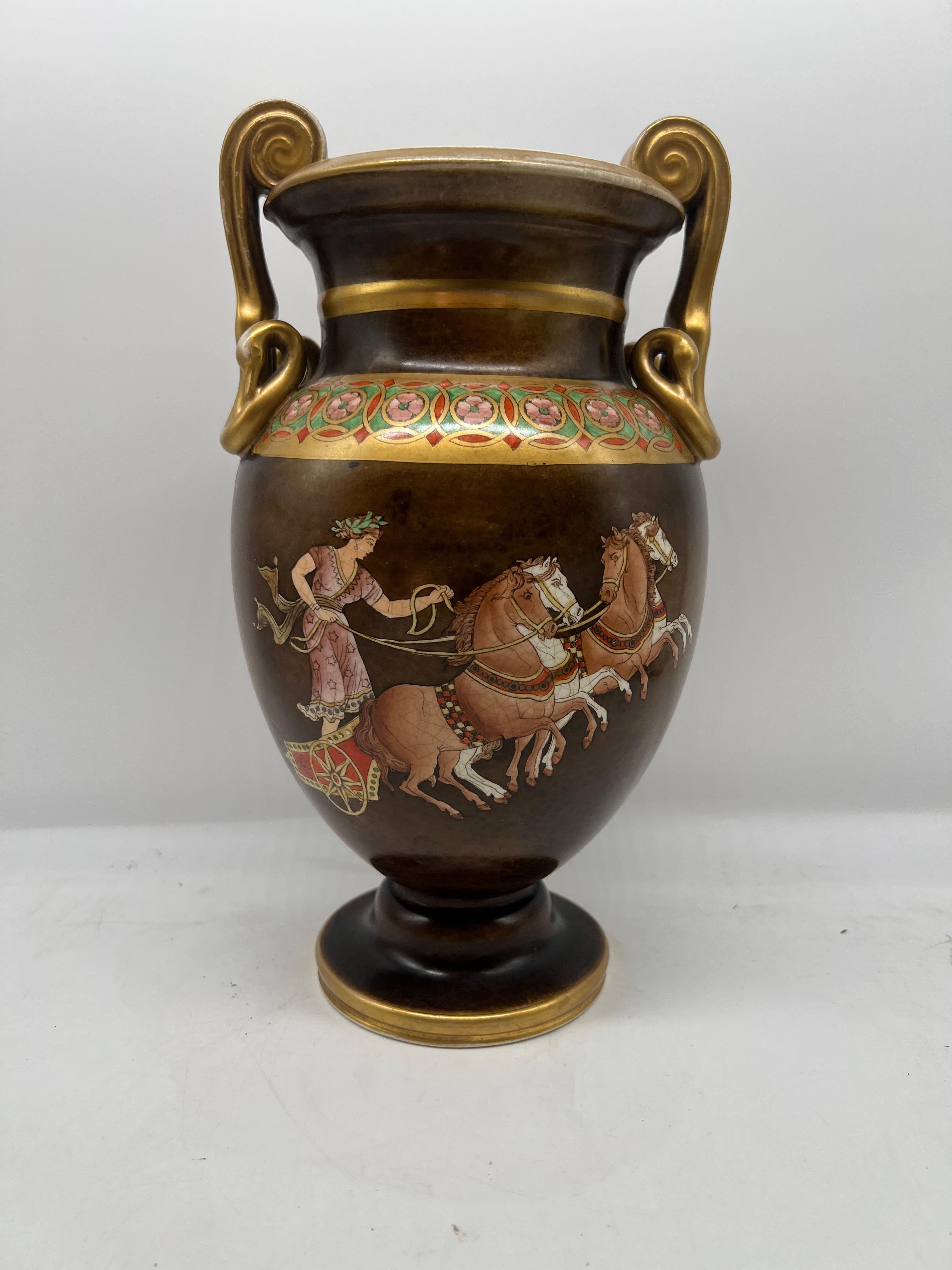 Vase néo-romain du 19e siècle
Amphore de style Grand Tour, d'après Thomas Hope

Ce vase de style Amphora du XIXe siècle est un superbe exemple de design néo-romain, inspiré par l'esthétique néoclassique défendue par Thomas Hope. Créé à l'époque du