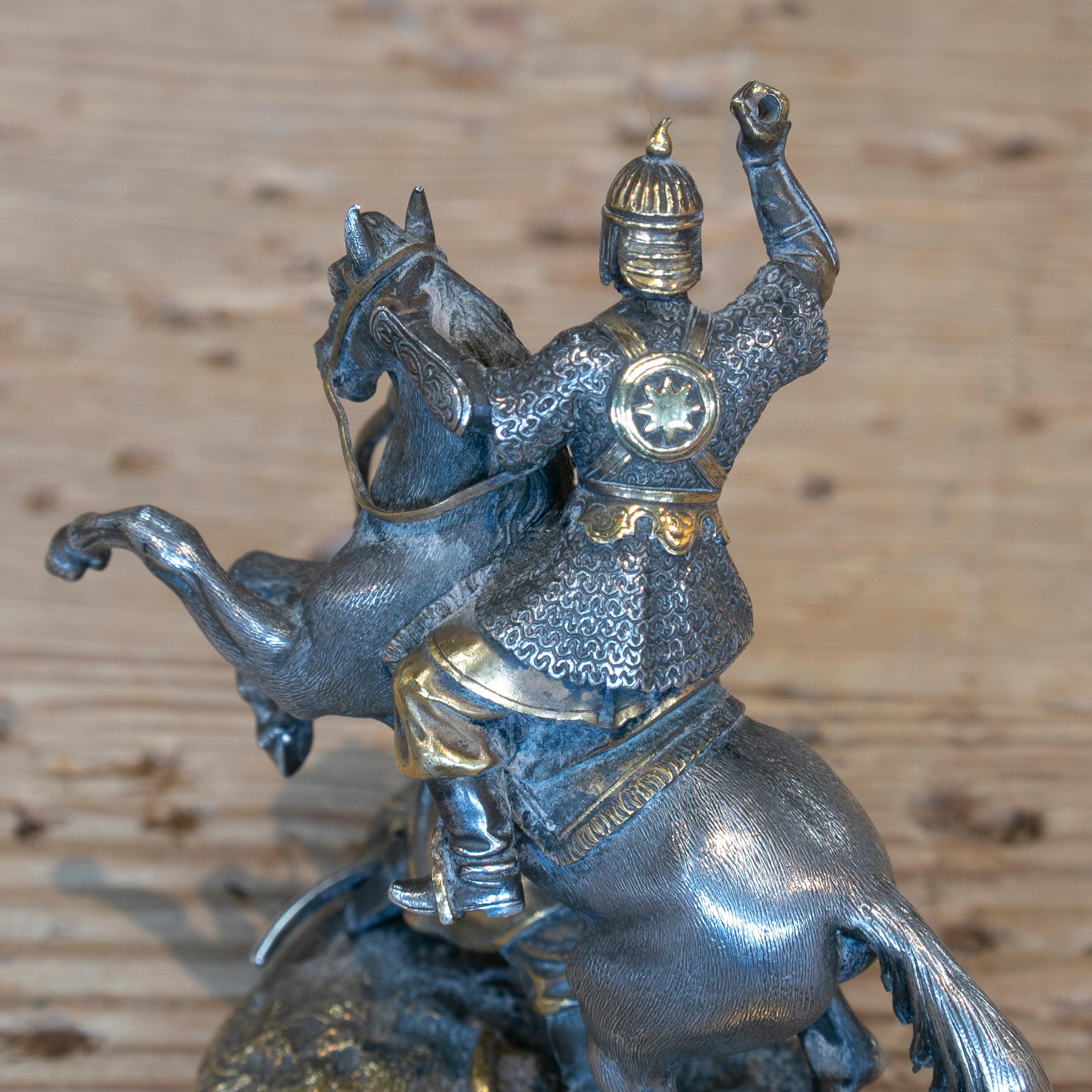 Boîte à pilules Grand Tour en argent avec figurine de Saladin du 19ème siècle en vente 7
