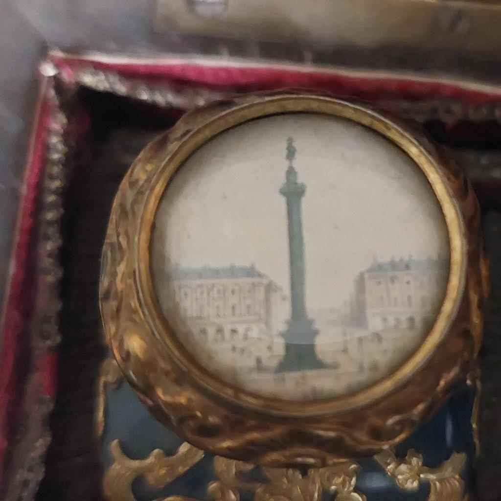 Souvenirs du 19ème siècle Palais Royale or et ébène Necessaire en vente 6