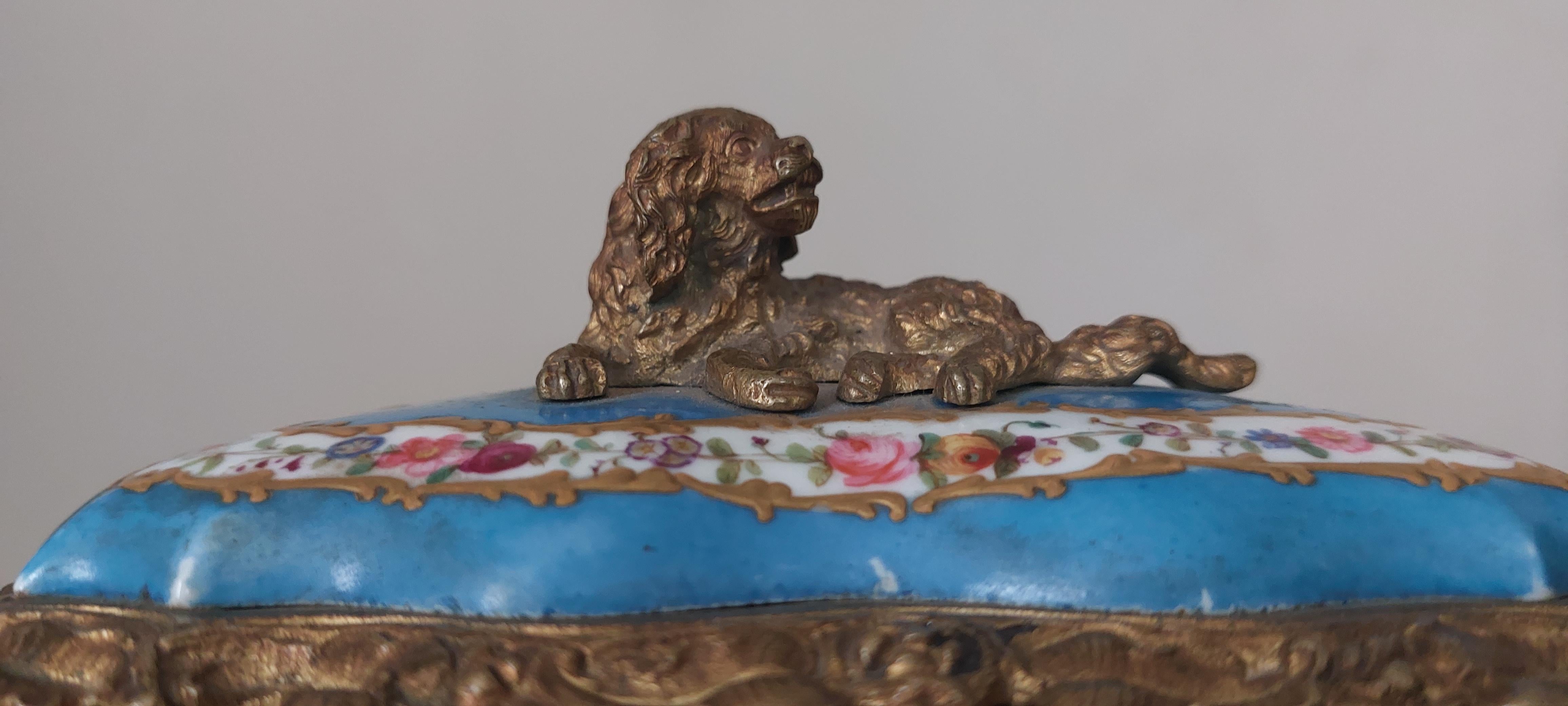 Souvenirs du 19ème siècle Palais Royale or et ébène Necessaire Bon état - En vente à London, GB