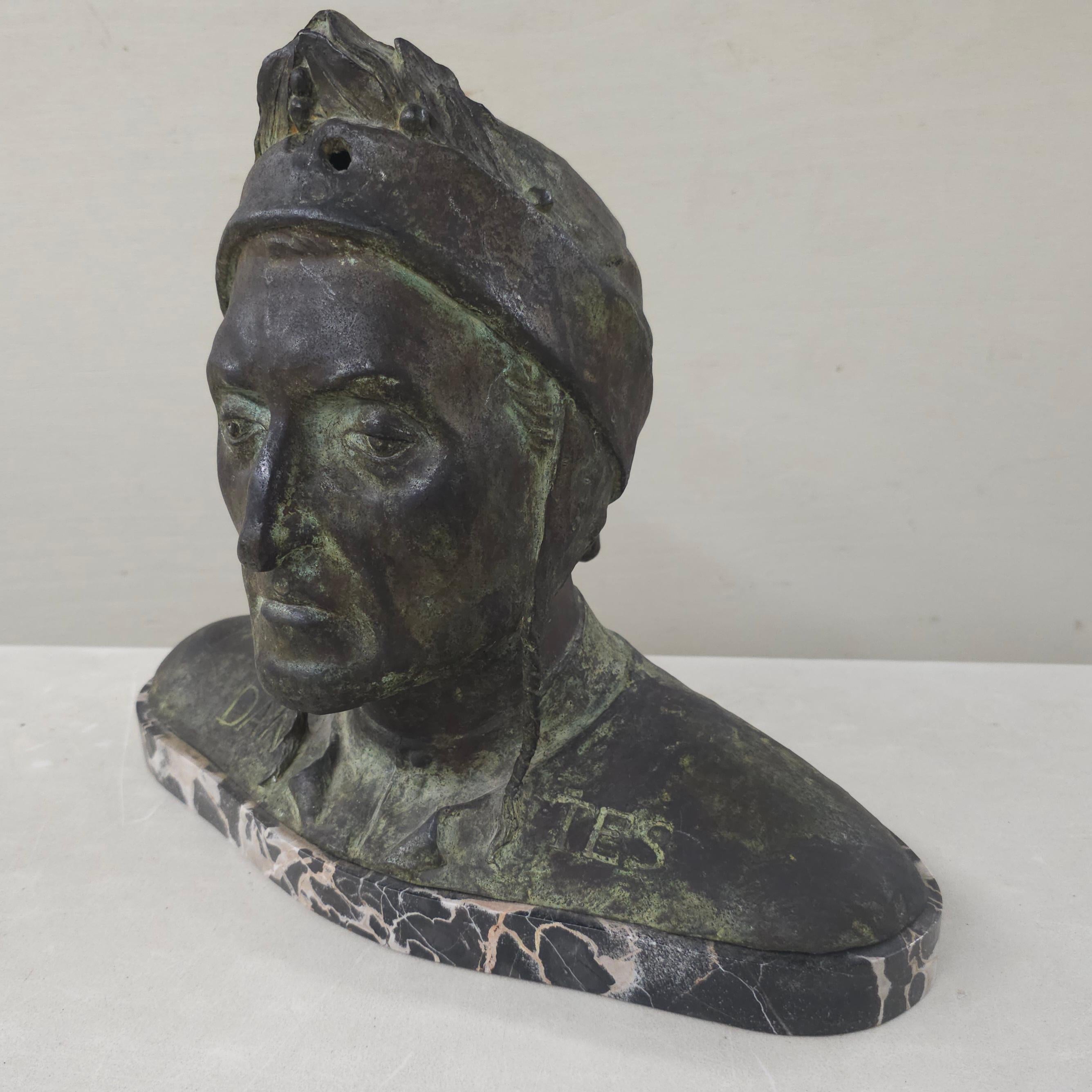Neoclassico Busto in bronzo verdastro di Dante Alighieri del XIX secolo / basamento in marmo in vendita