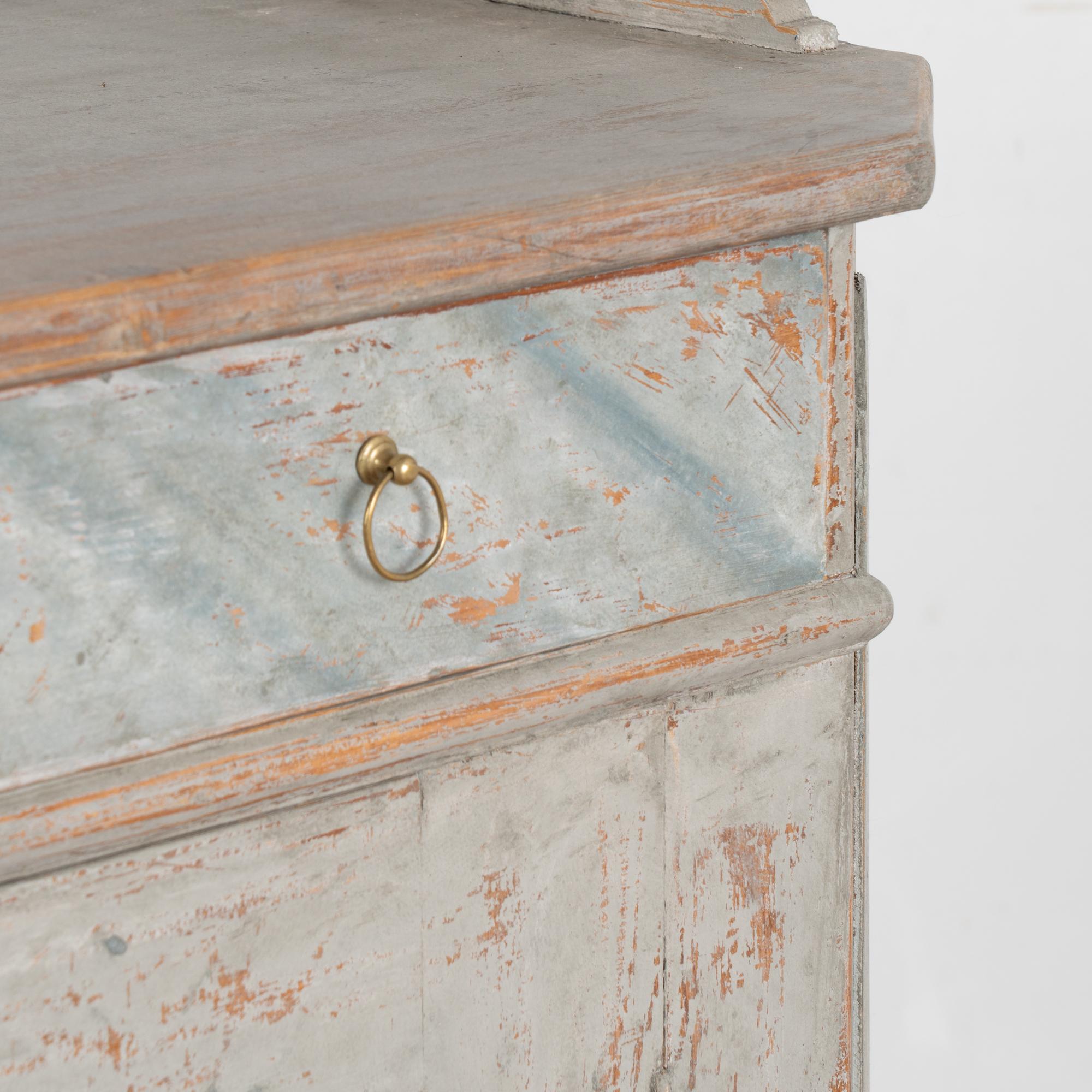 19th Century Gray Painted Pine Swedish Sideboard 3