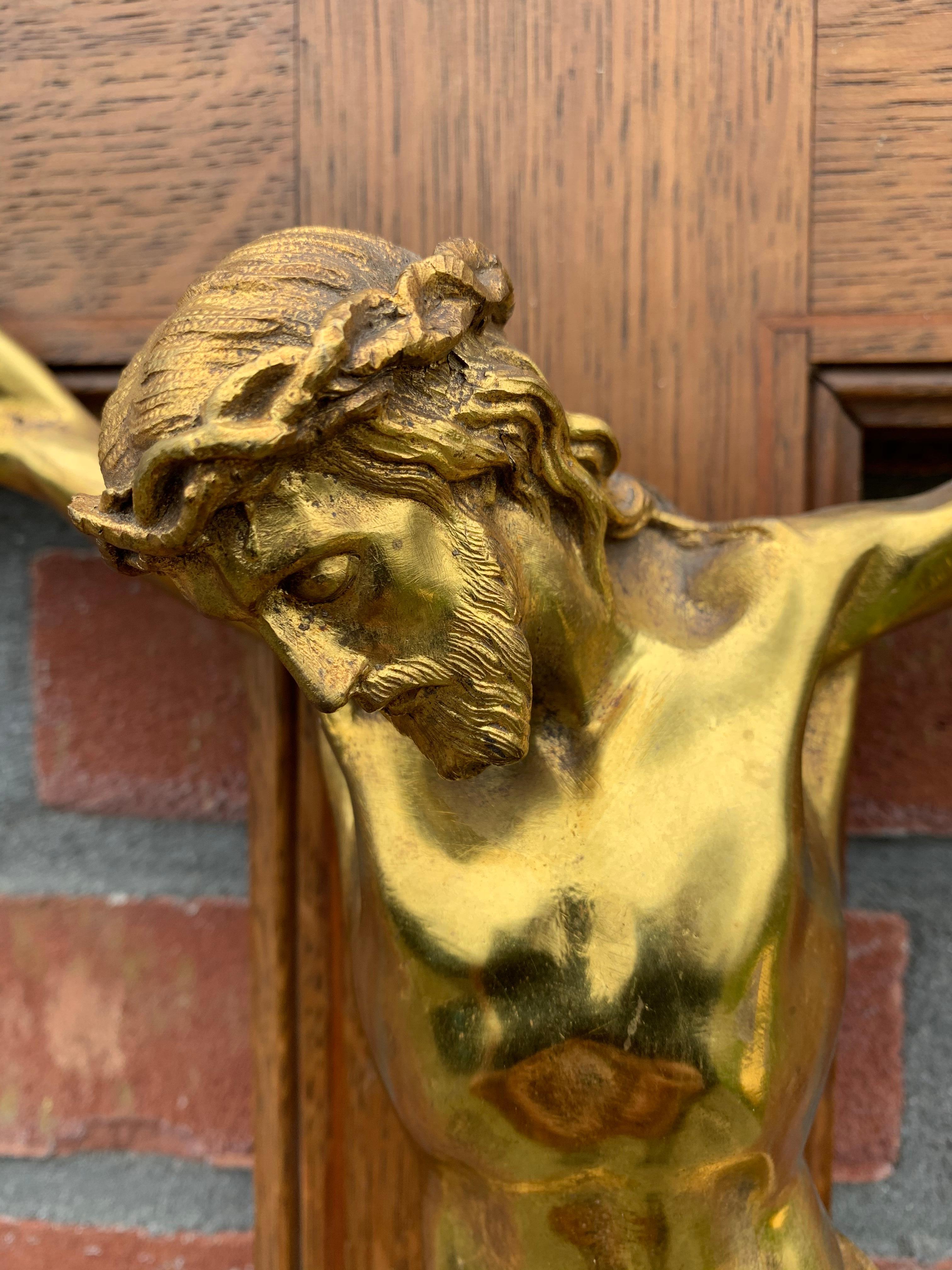 19th Century Great Quality Gilt Bronze Wall Crucifix on a Carved & Inlaid Cross For Sale 1