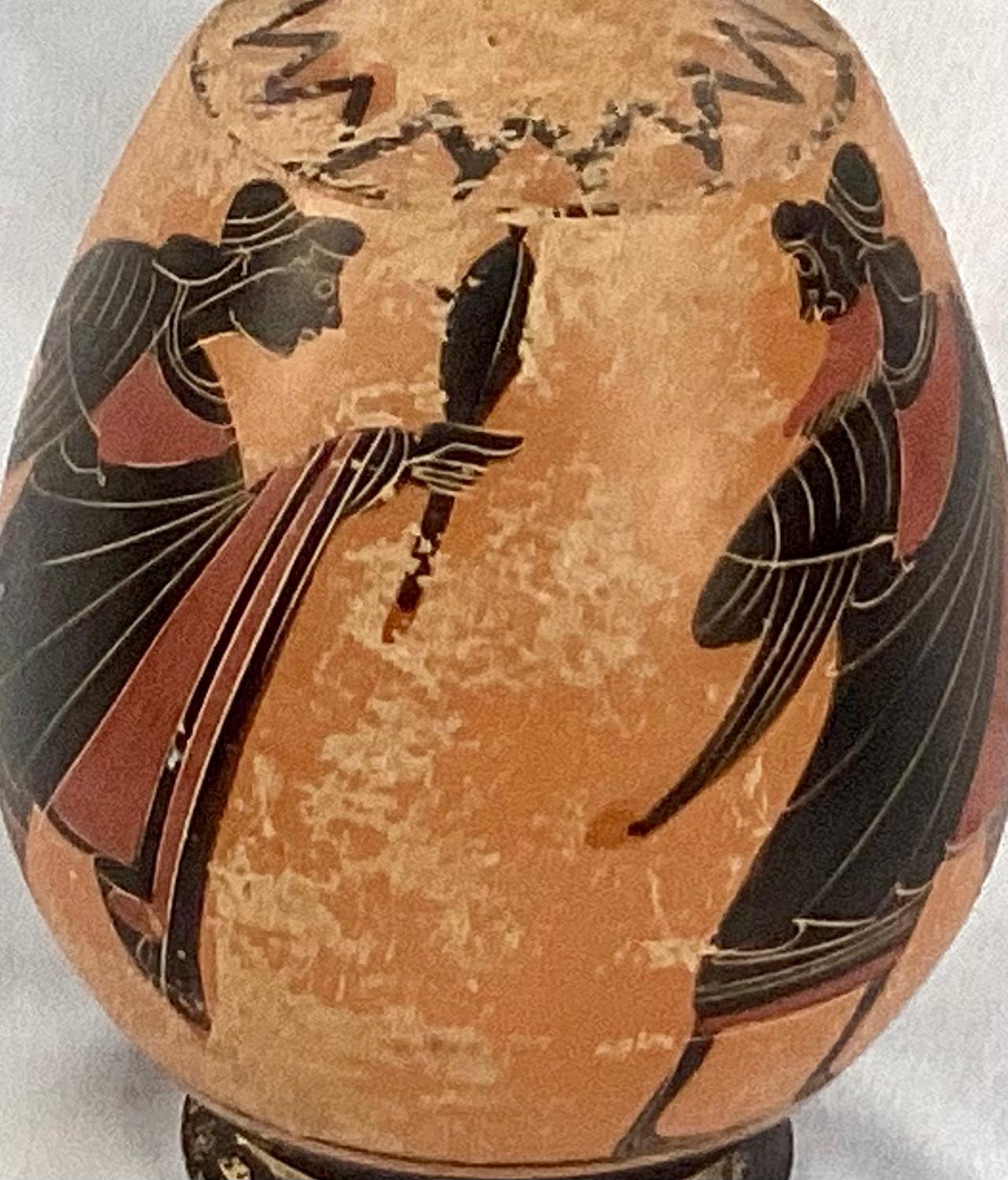 Small 19th century Greek Grand Tour terracotta pottery jug or vase. Neoclassical Style. Hand painted with picture of two Greek warriors. 

Dimensions:
6.5