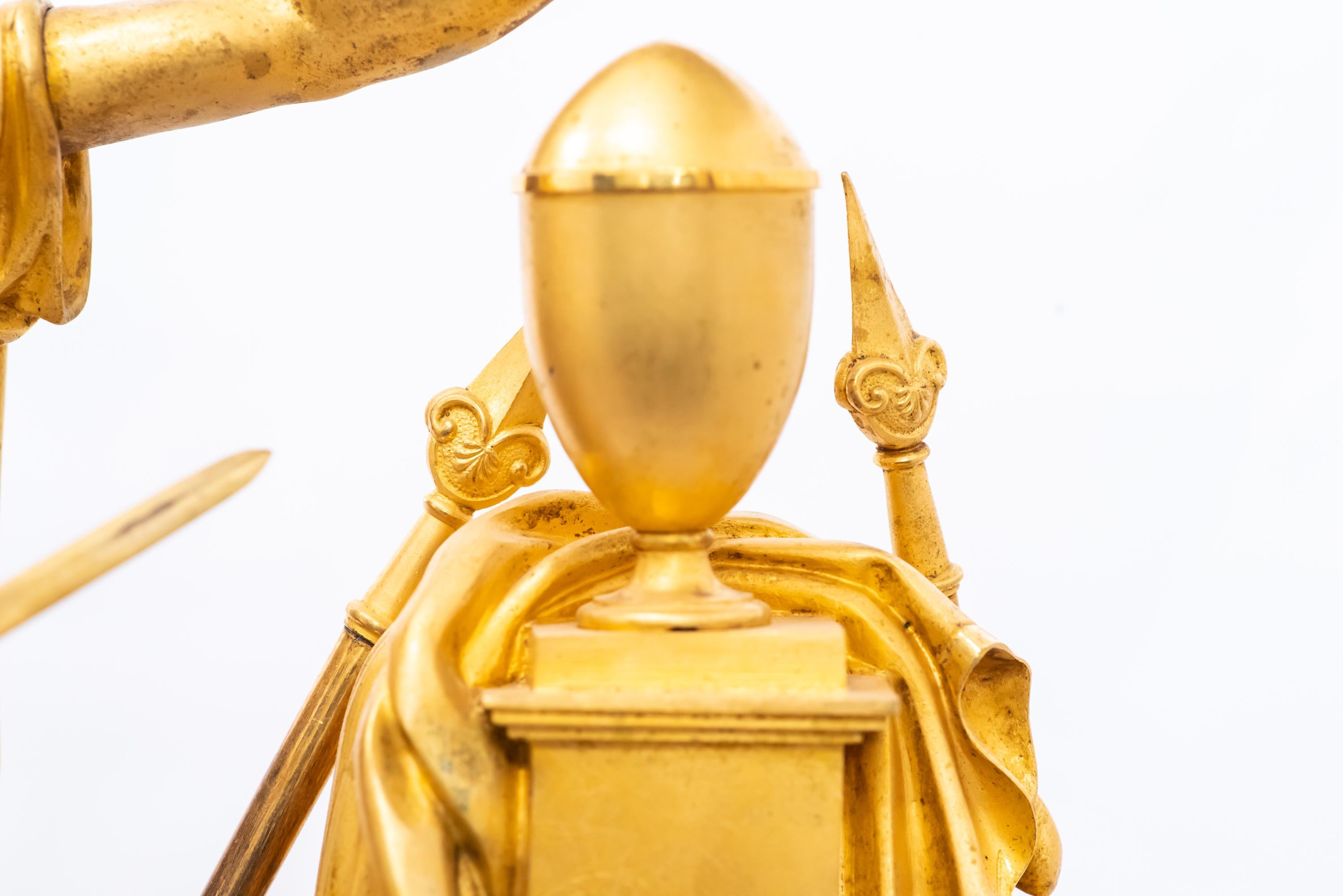 Griechische Soldatenuhr aus vergoldeter Bronze des 19. Jahrhunderts im Angebot 4