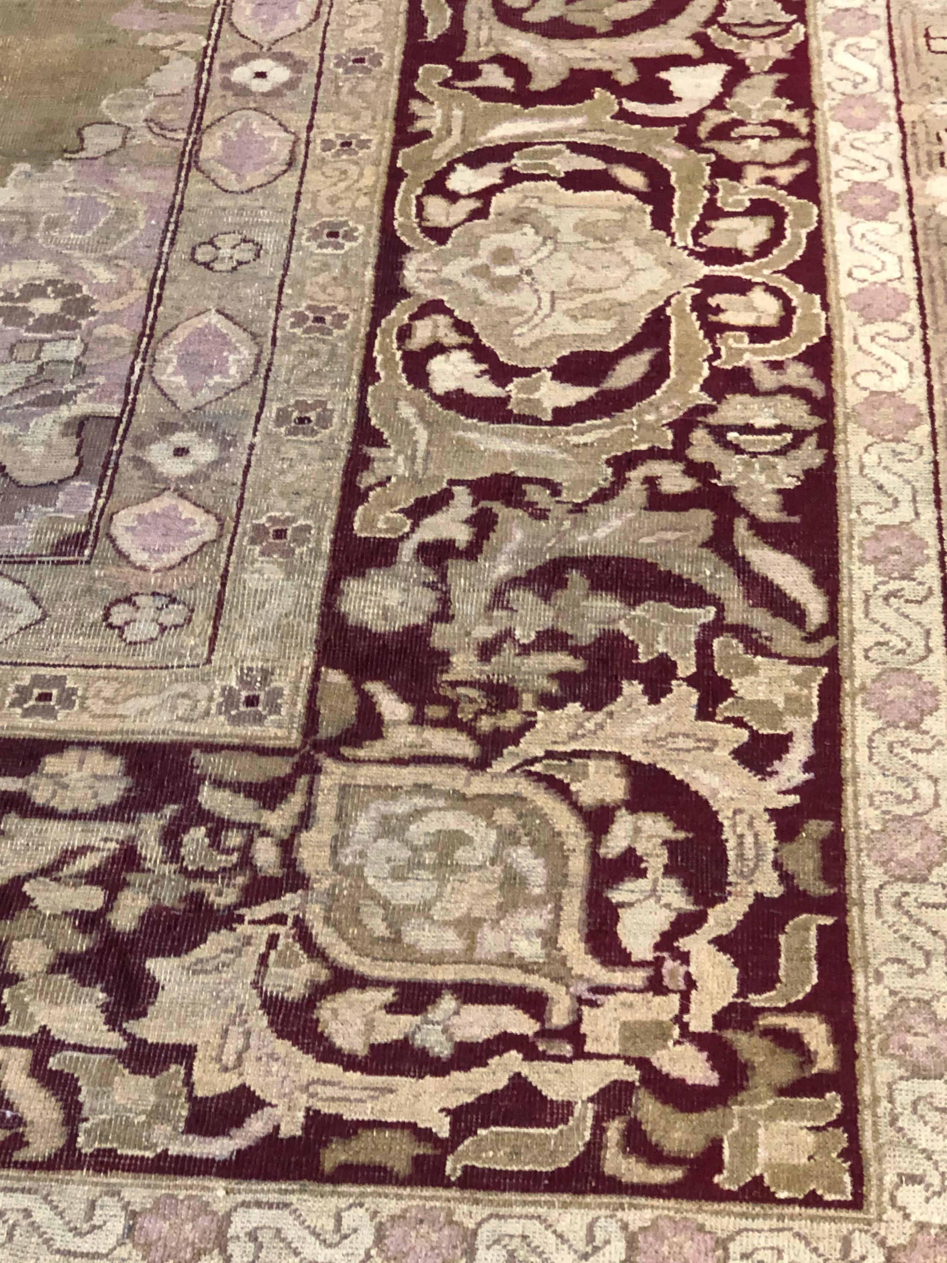 Alfombra Amritzar verde y rojo púrpura del siglo XIX 20.000 €, ca 1890 en venta 1