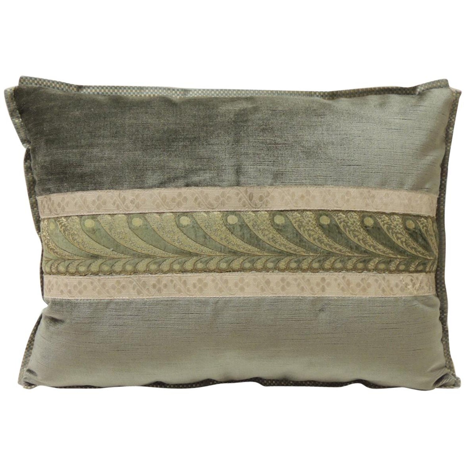 19th Century Green And Silver Antique Velvet Ribbon Decorative