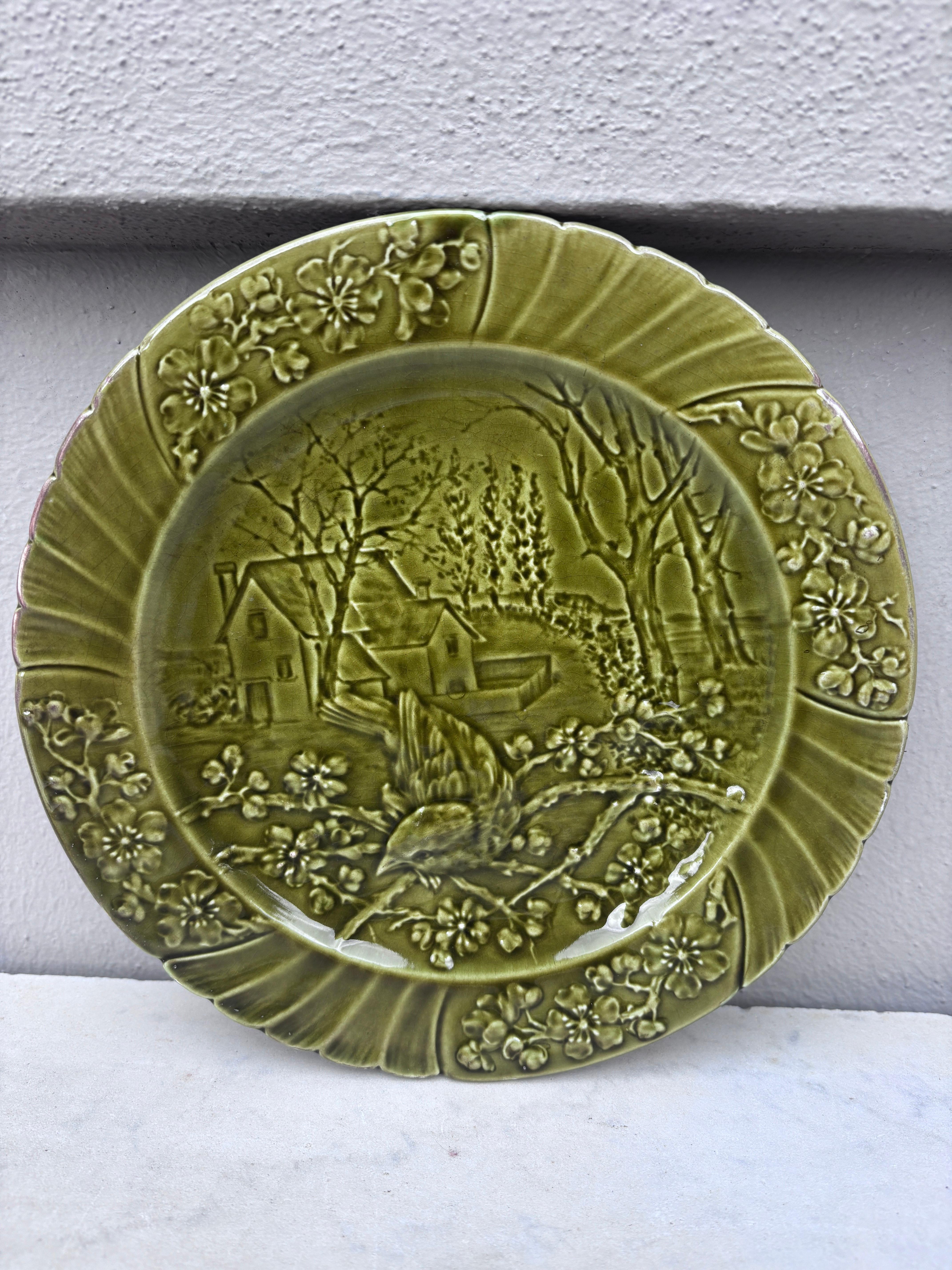 Country 19th Century Green Majolica Bird Plate Sarreguemines For Sale