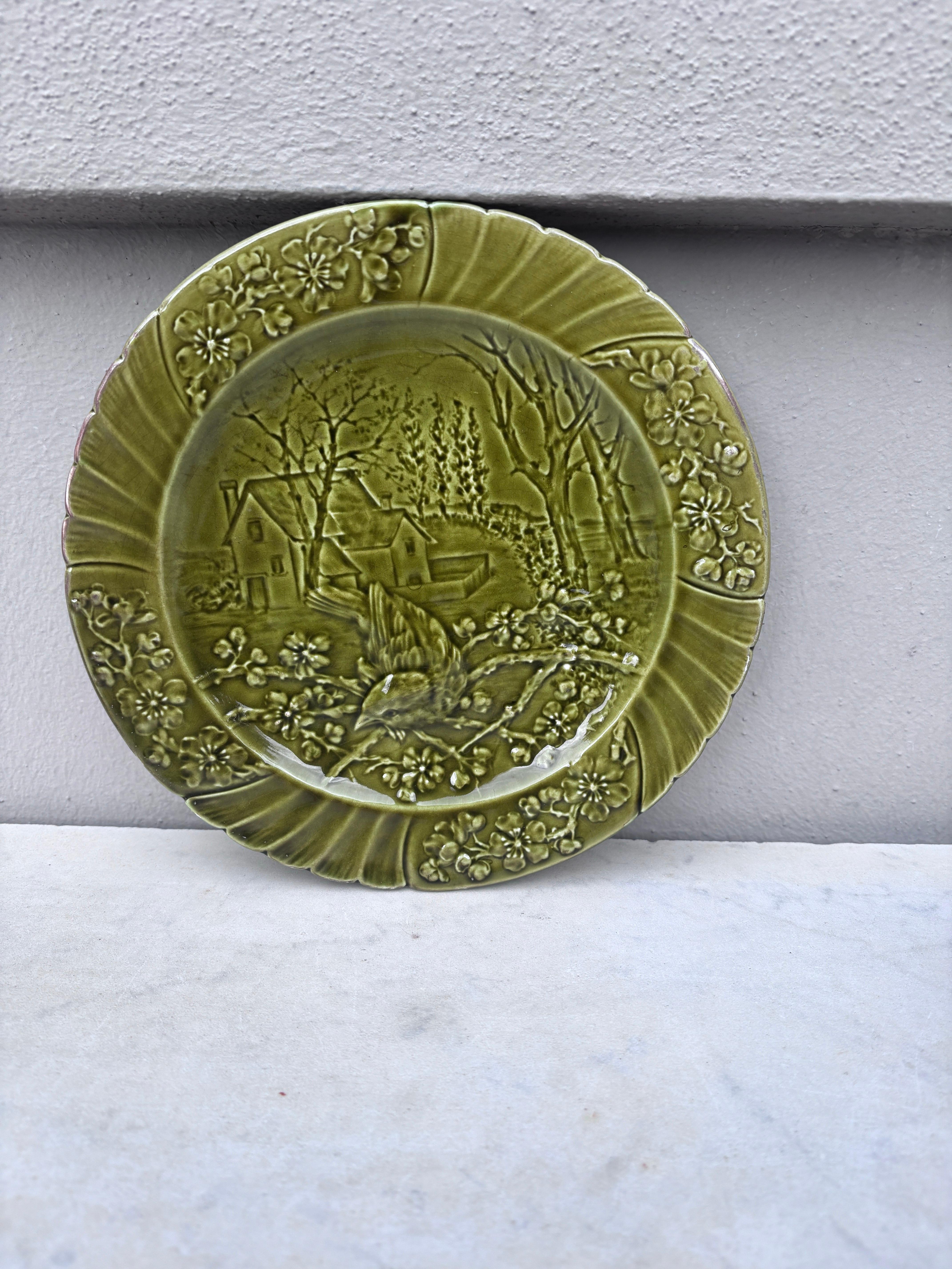 French 19th Century Green Majolica Bird Plate Sarreguemines For Sale