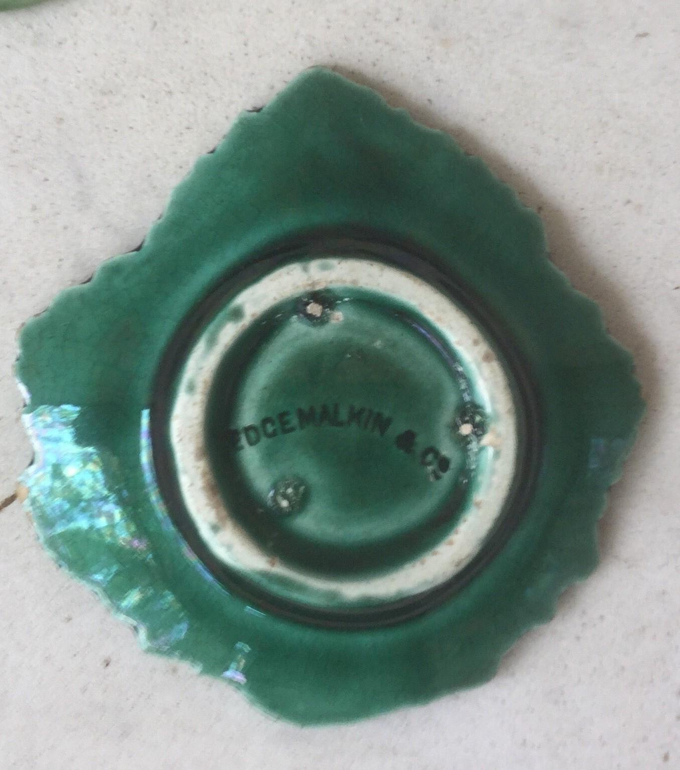 19th Century Green Majolica Leaf Butter Pat In Good Condition In Austin, TX