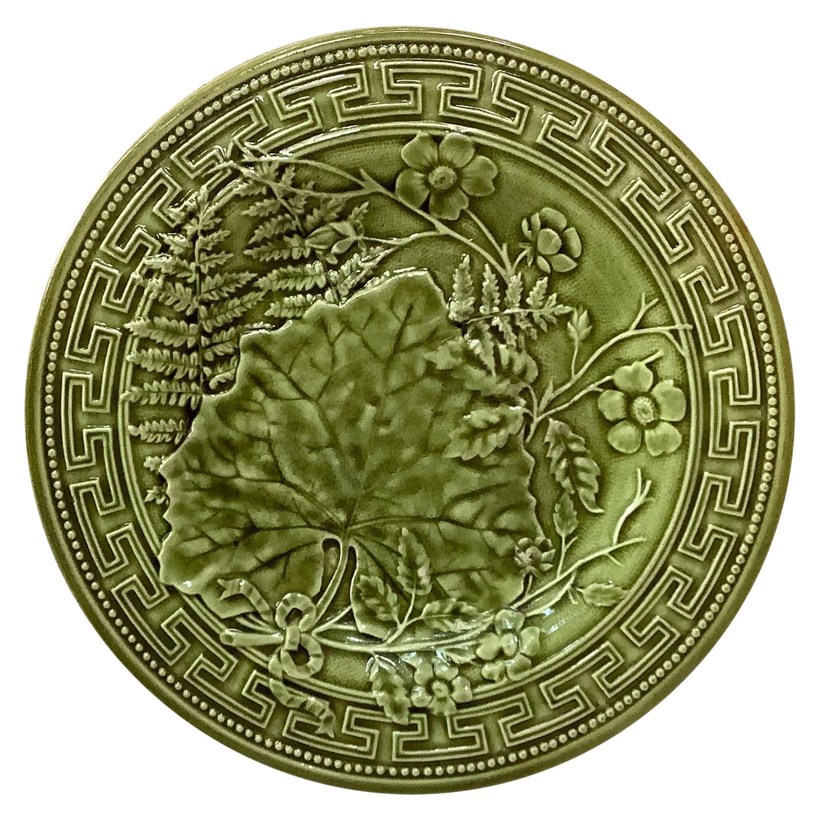 19th Century Green Majolica Leaves Flowers Plate Choisy le Roi