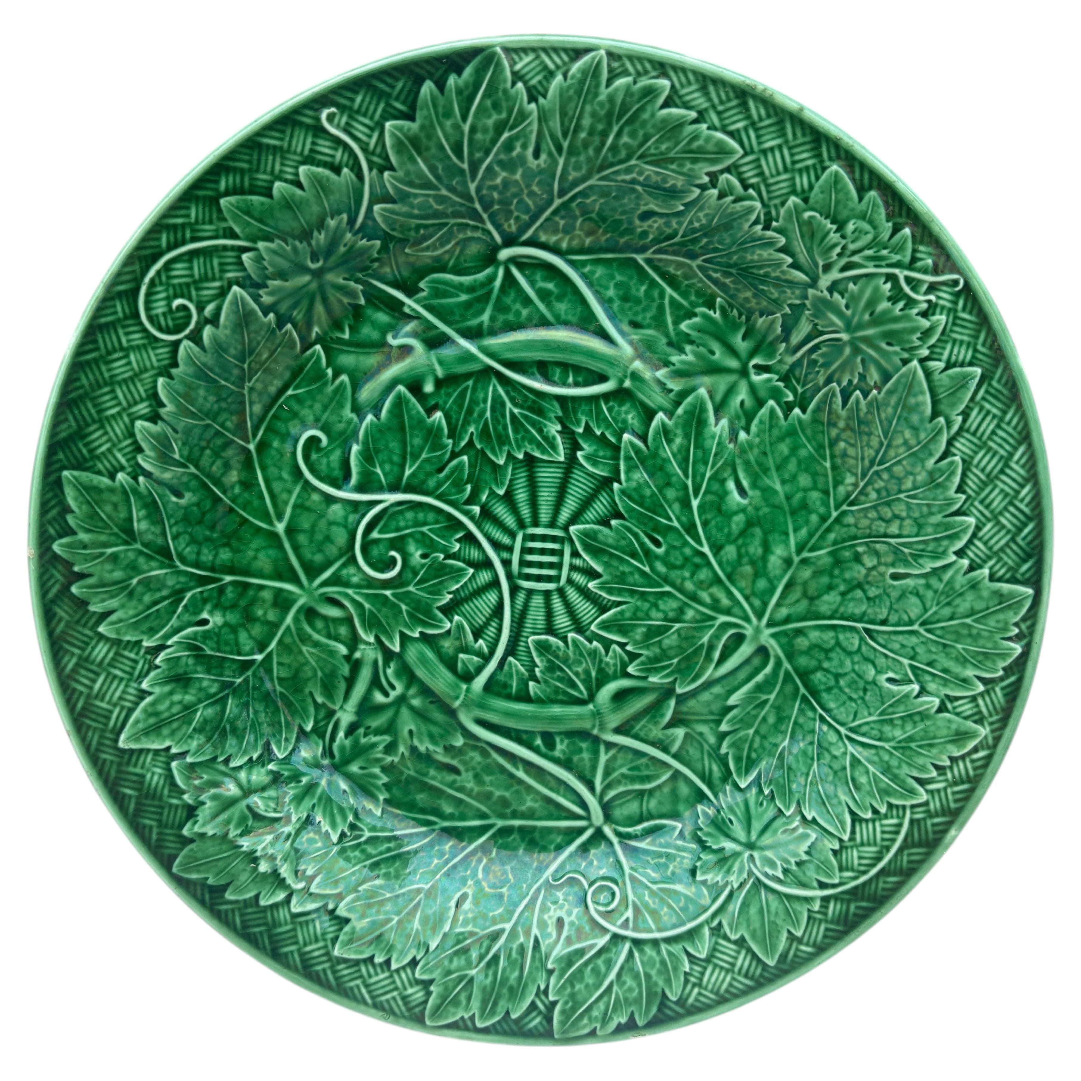 Is majolica a pottery?