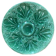 Plato de ostra de mayólica verde del siglo XIX