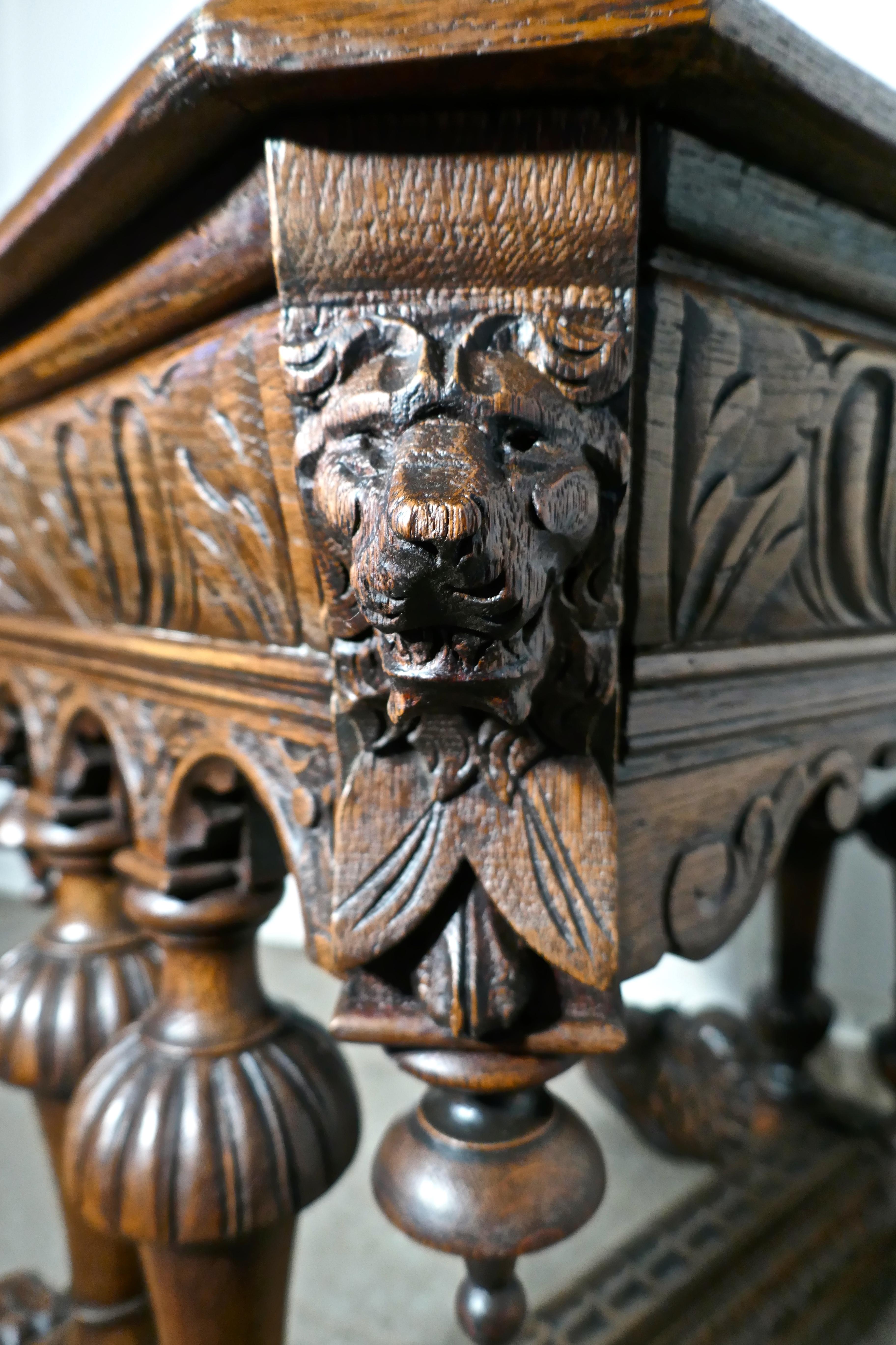 19th Century Green Man Carved Golden Oak Hall or Centre Table 5