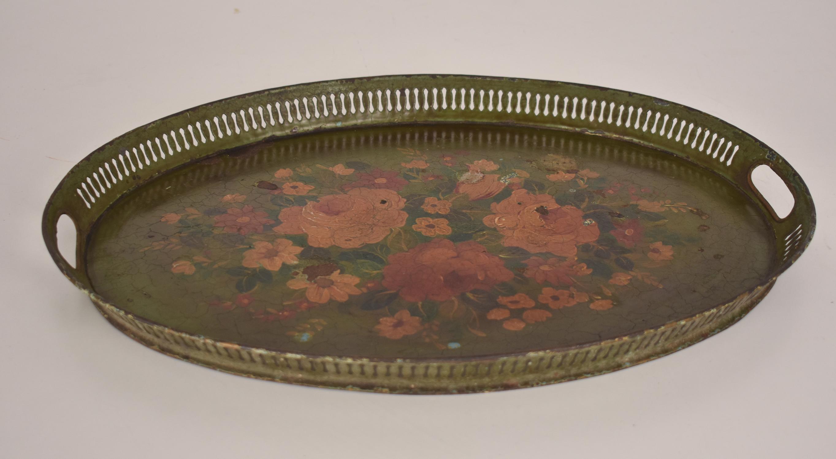 International Style 19th Century green tray with flowers in hand-painted metal. France 1960's
