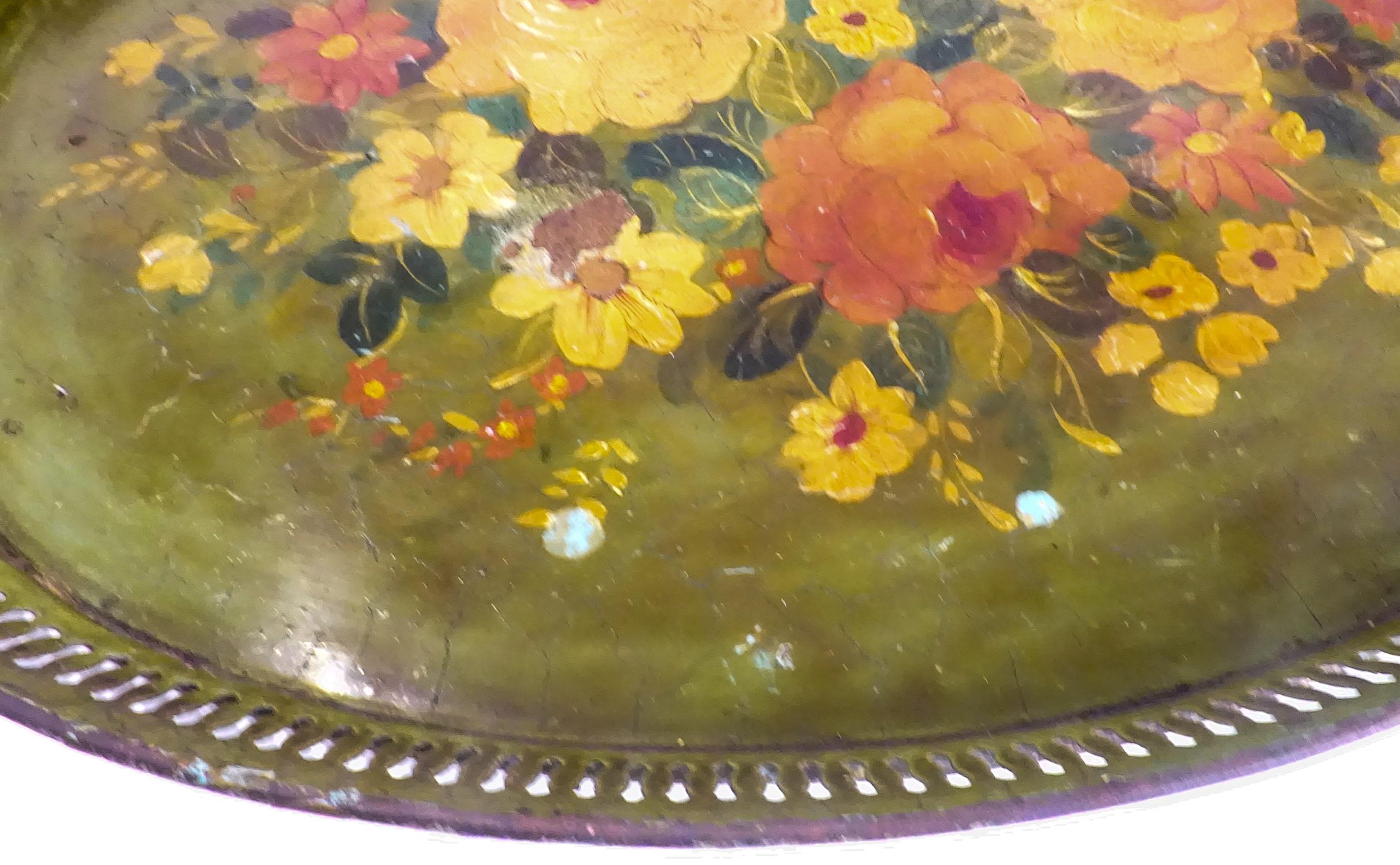 Hand-Painted 19th Century green tray with flowers in hand-painted metal. France 1960's