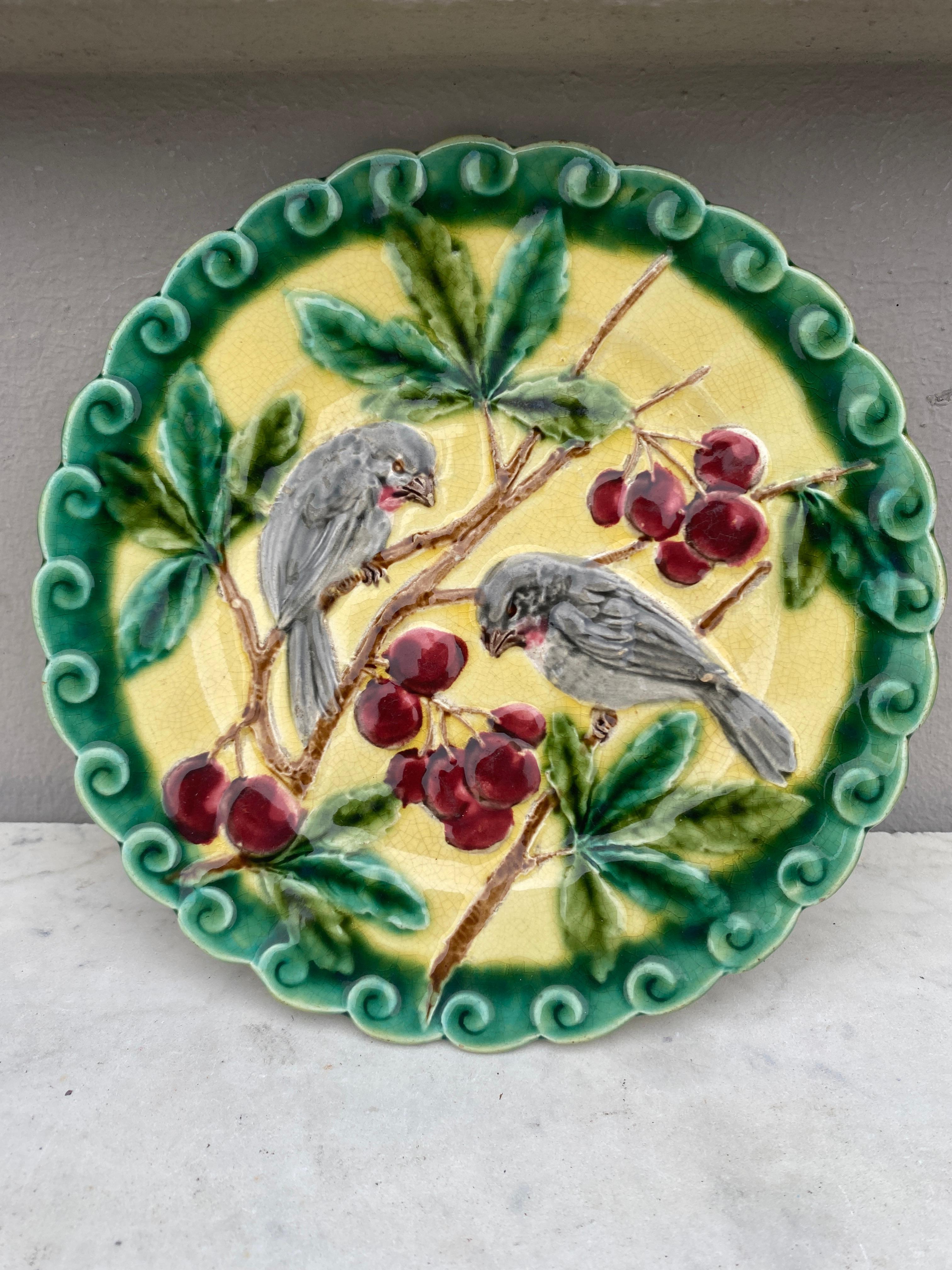 19th Century Green & Yellow Majolica Oyster Plate In Good Condition For Sale In Austin, TX