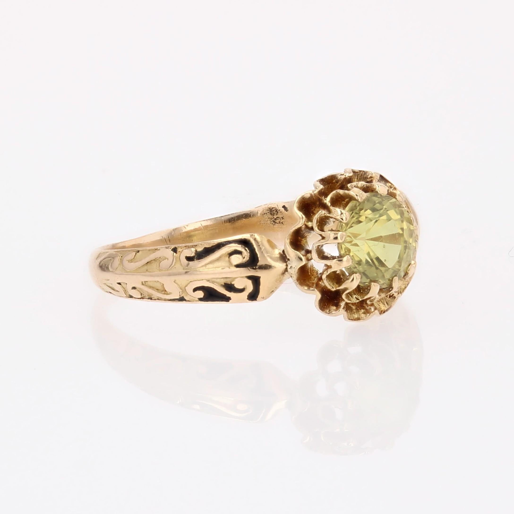 Bague en or rose 18 carats émaillée de saphirs verts et jaunes du 19e siècle en vente 4