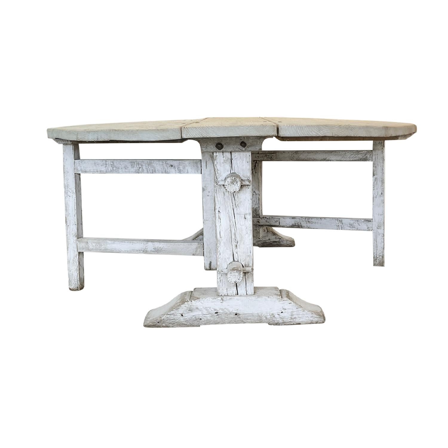 19th Century Grey-White Italian Folding Table, Round Pinewood Farm Dining Table 3