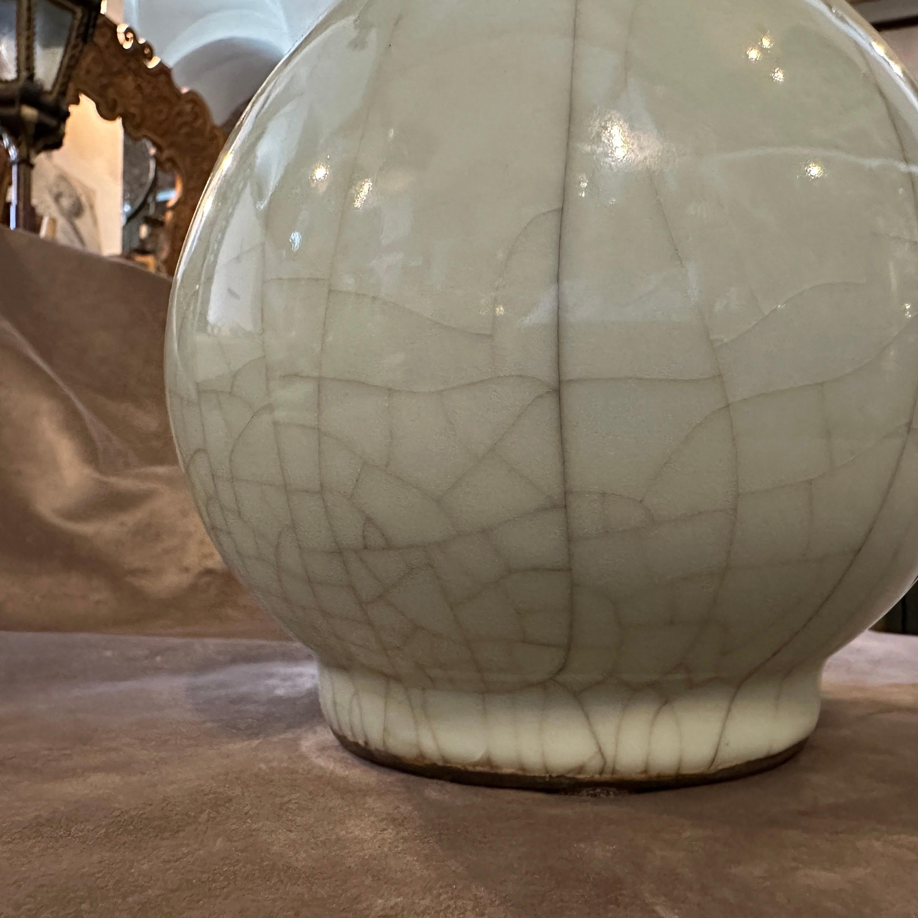 19th Century Greyish Celadon Glazed Chinese Porcelain Round Vase In Good Condition In Catania, Sicilia