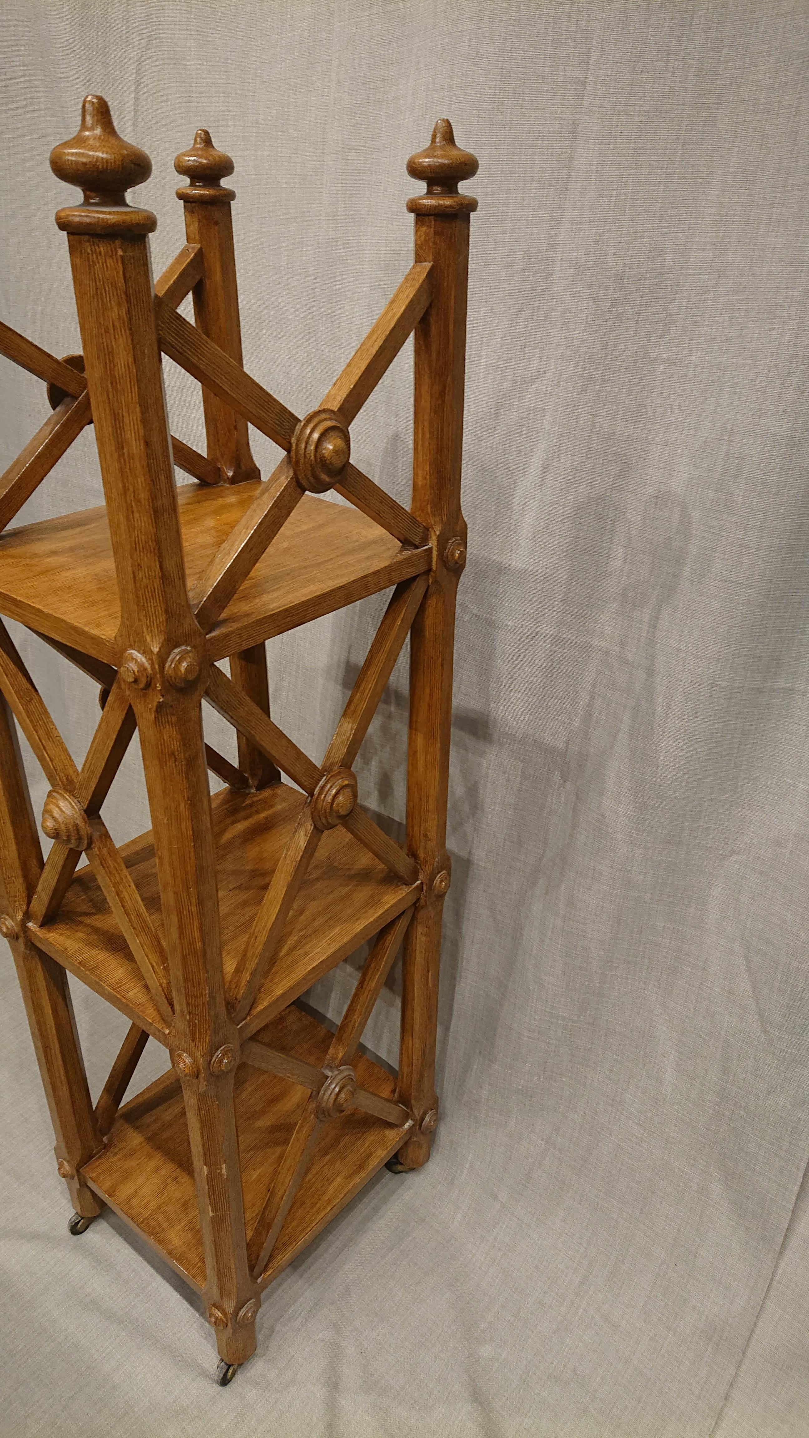 Estantería Gustaviana del Siglo XIX con Pintura Original Tallado a mano en venta