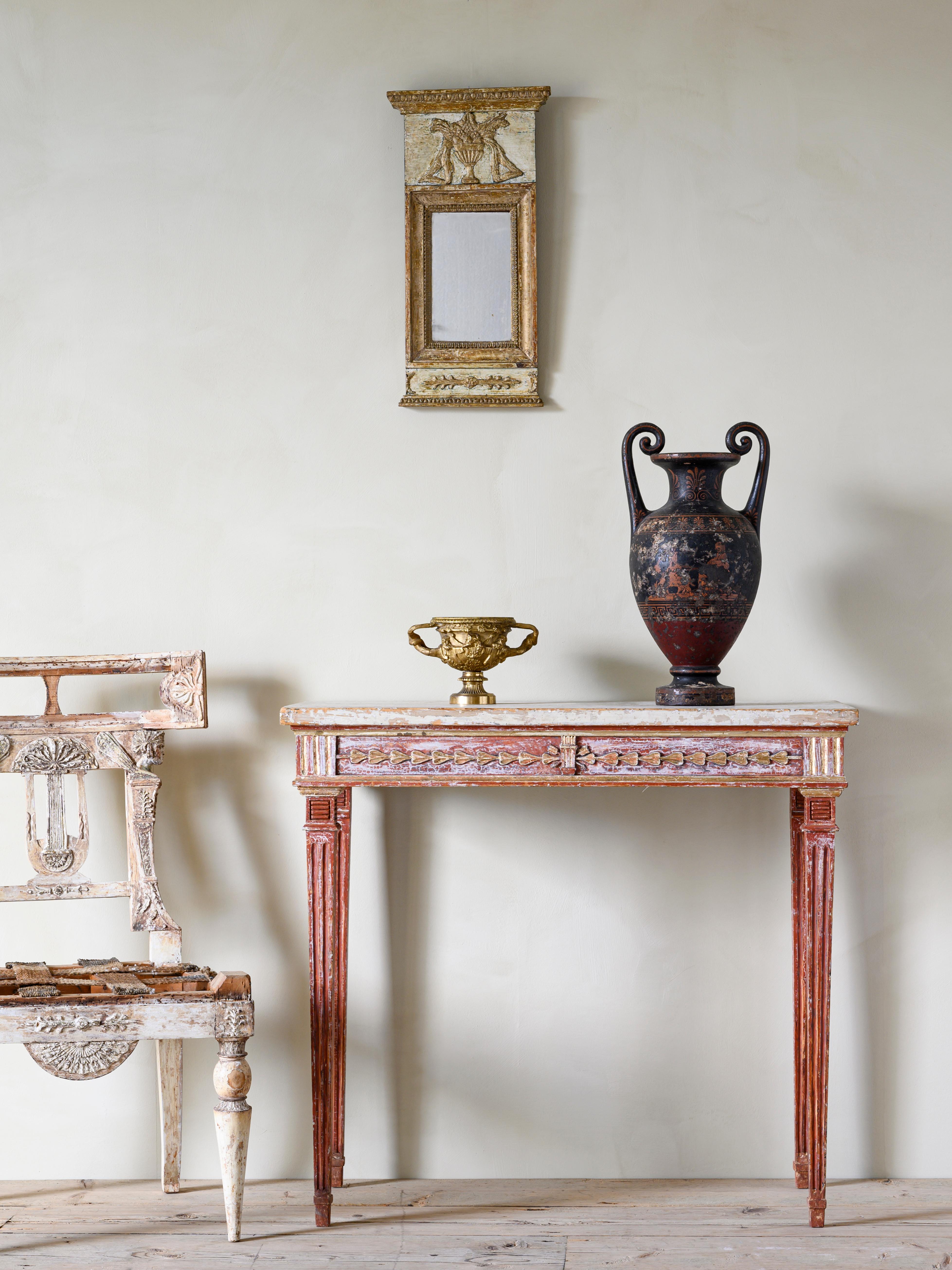 Fine 19th century Provincial Gustavian console table in its original finish, circa 1810

Good condition with wear consistent with age and use. Original finish. Structurally good and sturdy.